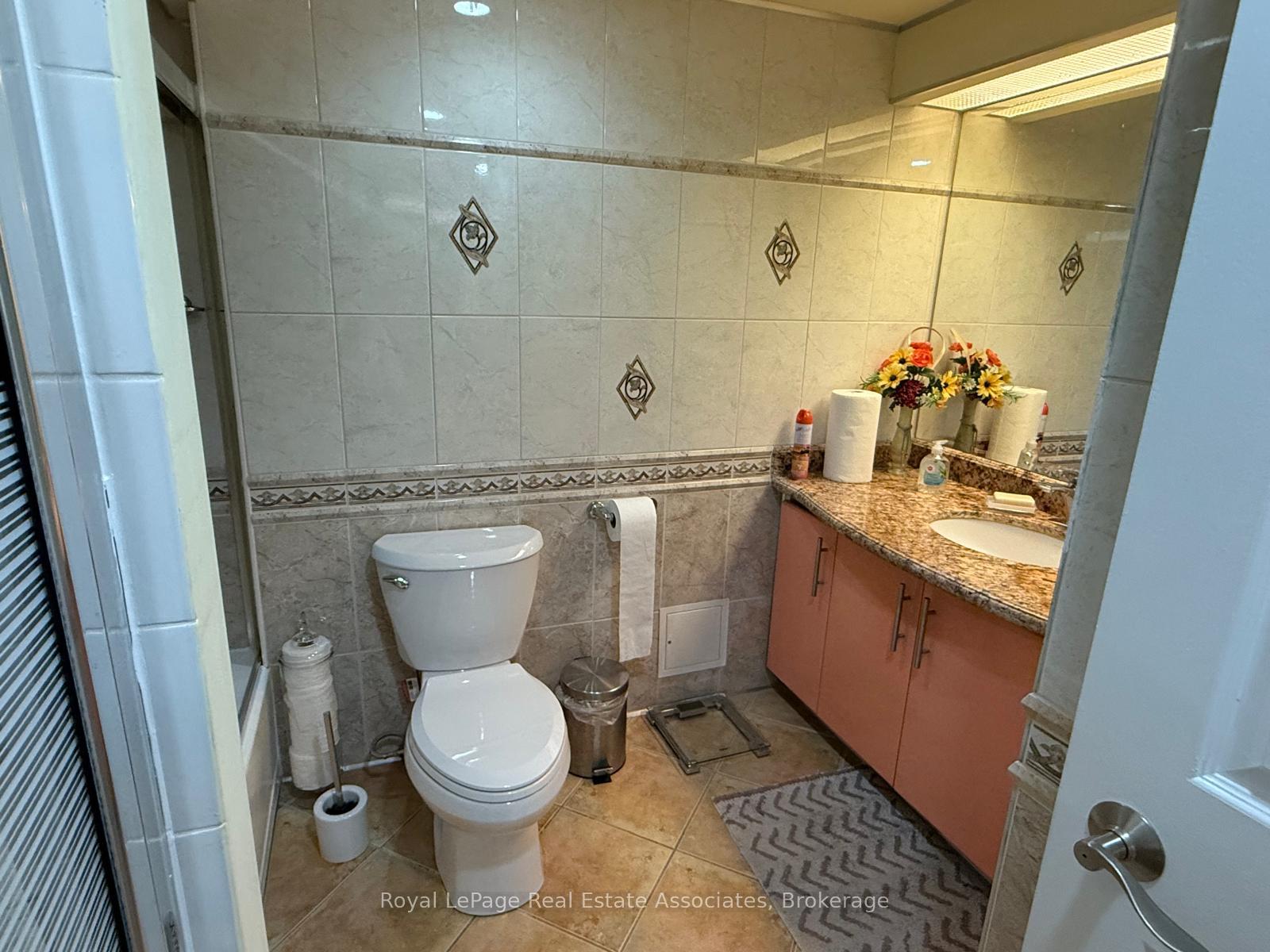 Photo 27 of Unit 3111, 77 Harbour Square, Toronto, Waterfront Communities — HOMEH