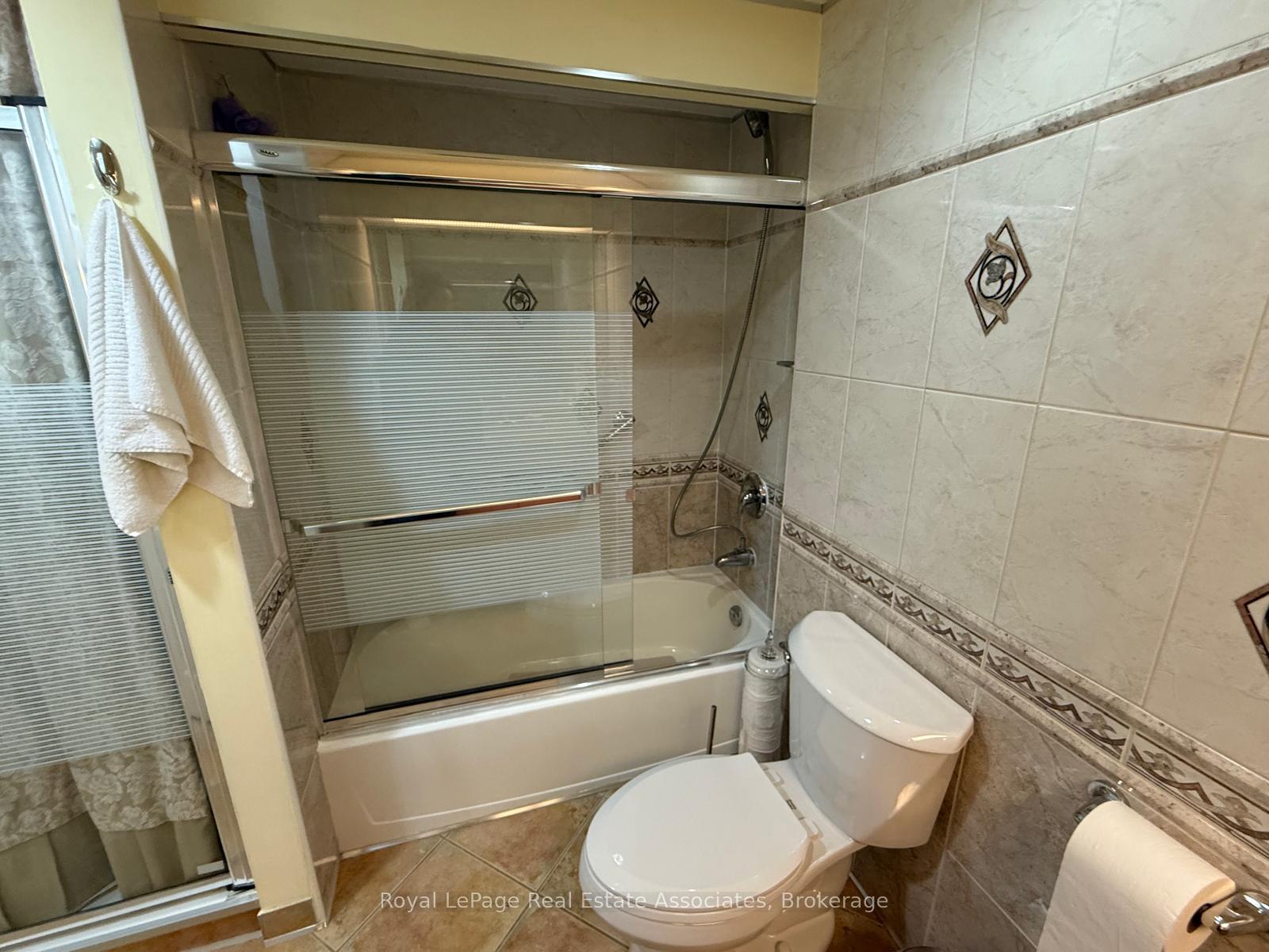 Photo 28 of Unit 3111, 77 Harbour Square, Toronto, Waterfront Communities — HOMEH