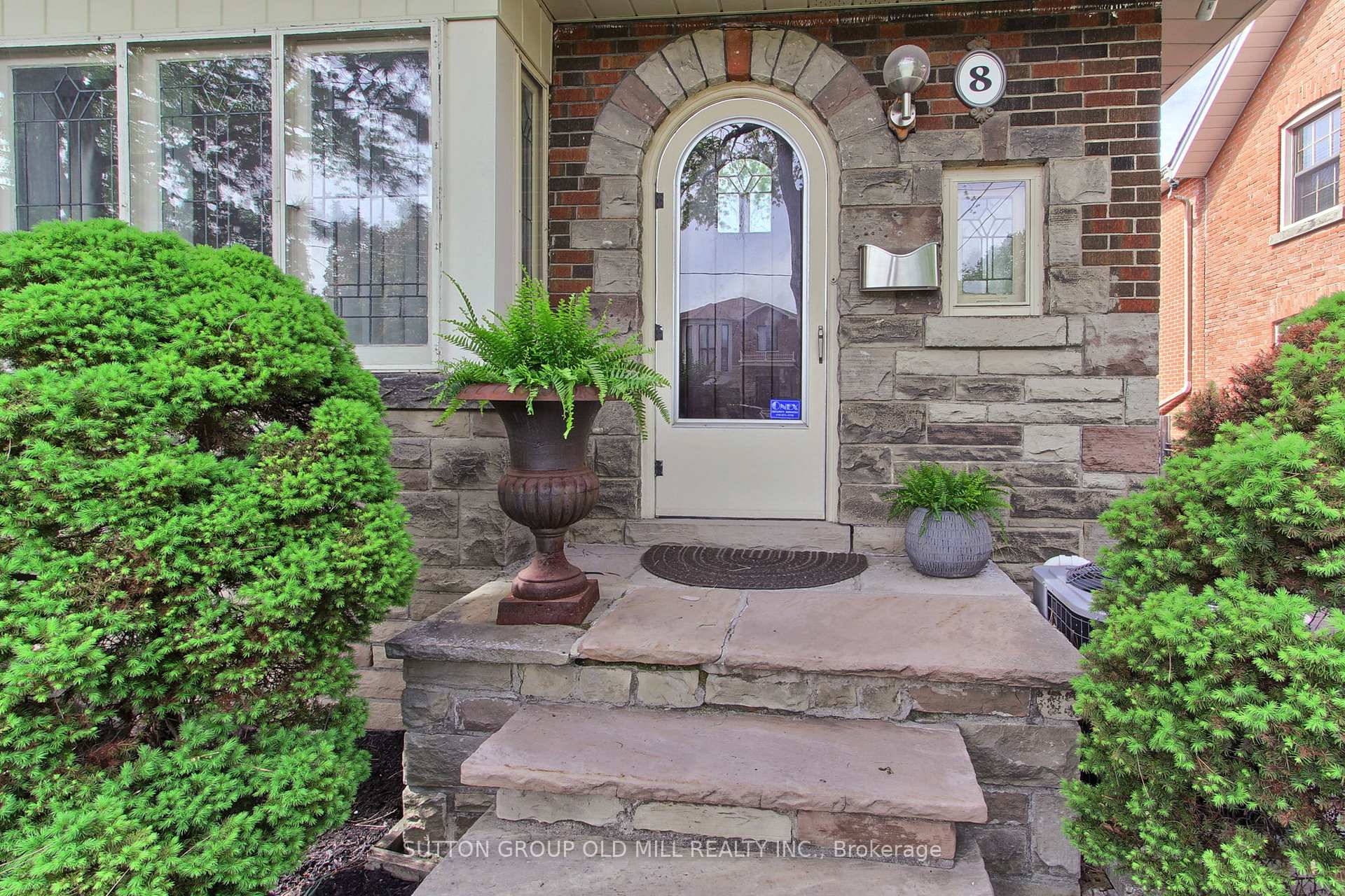 Photo of 8 Lockheed Boulevard