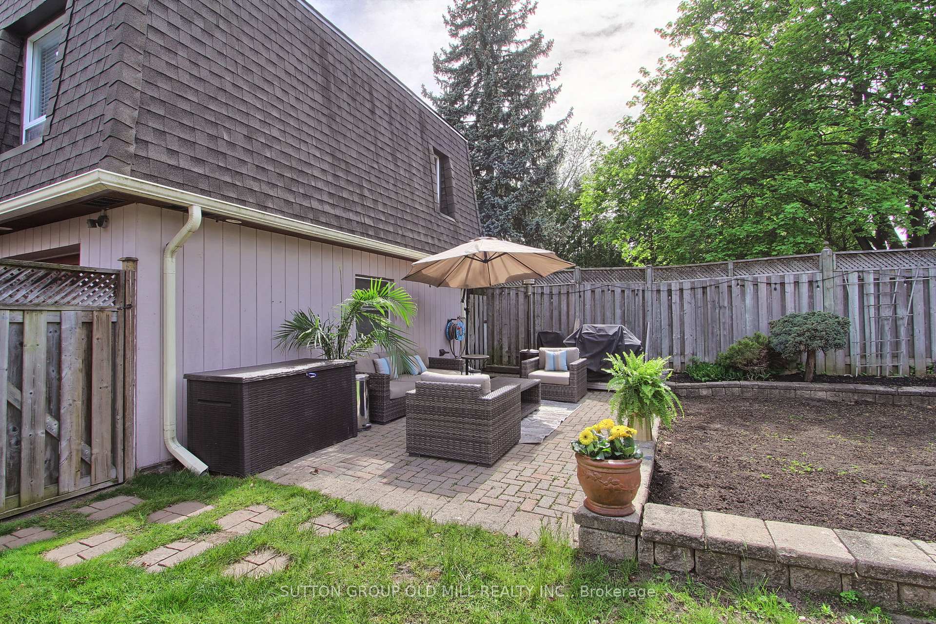 Photo 45 of 8 Lockheed Boulevard, Etobicoke, Humber Heights — HOMEH