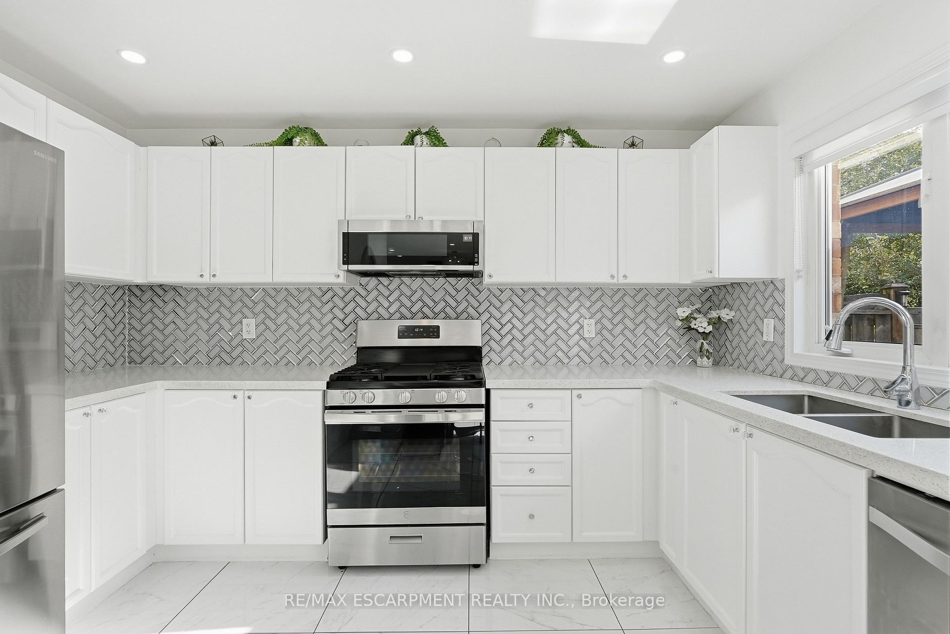 Photo 14 of 392 Tonelli Lane, Milton, Harrison — HOMEH