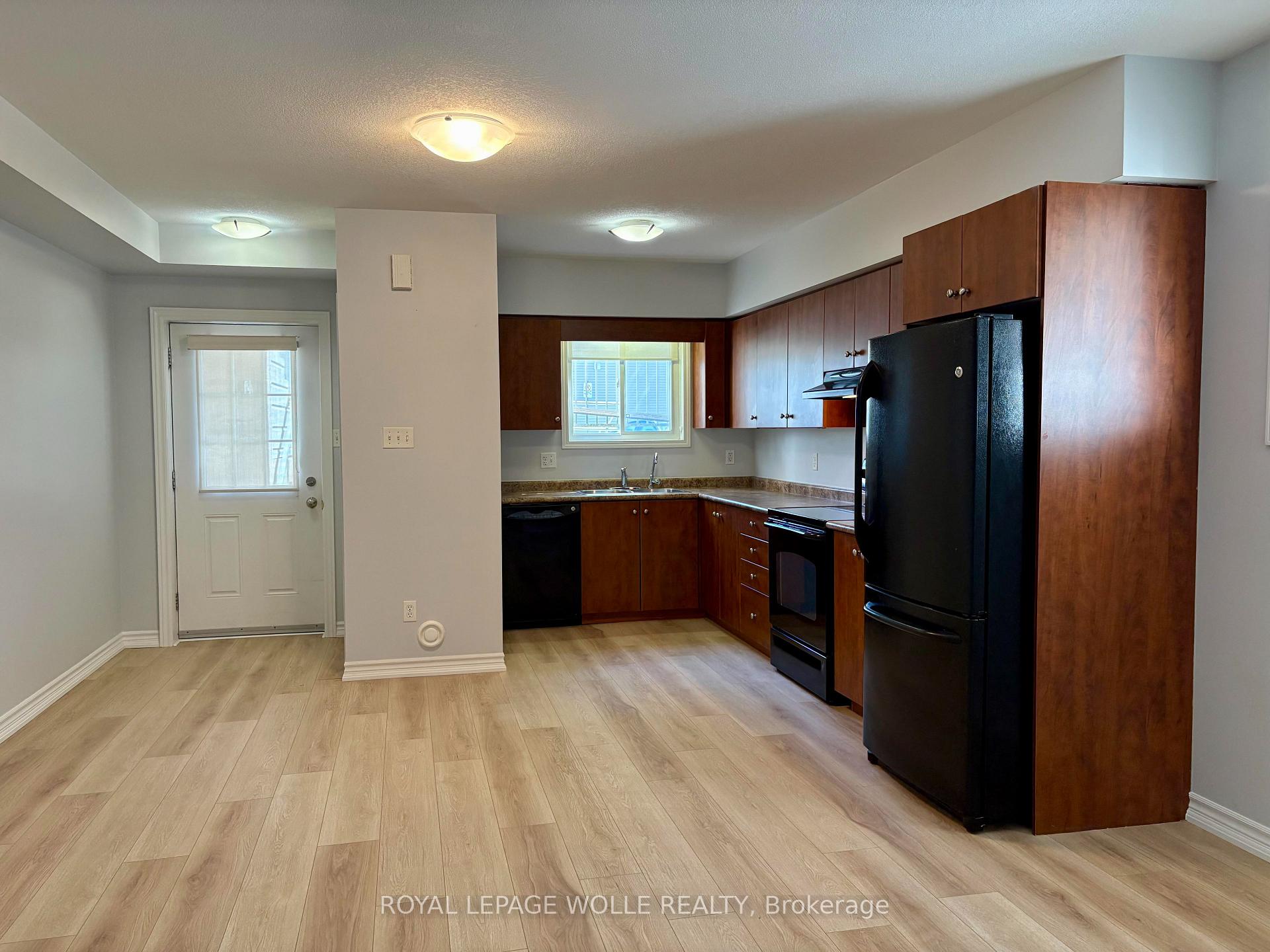 Photo 2 of Unit 8C, 50 Howe Drive, Kitchener, Forest Hill — HOMEH