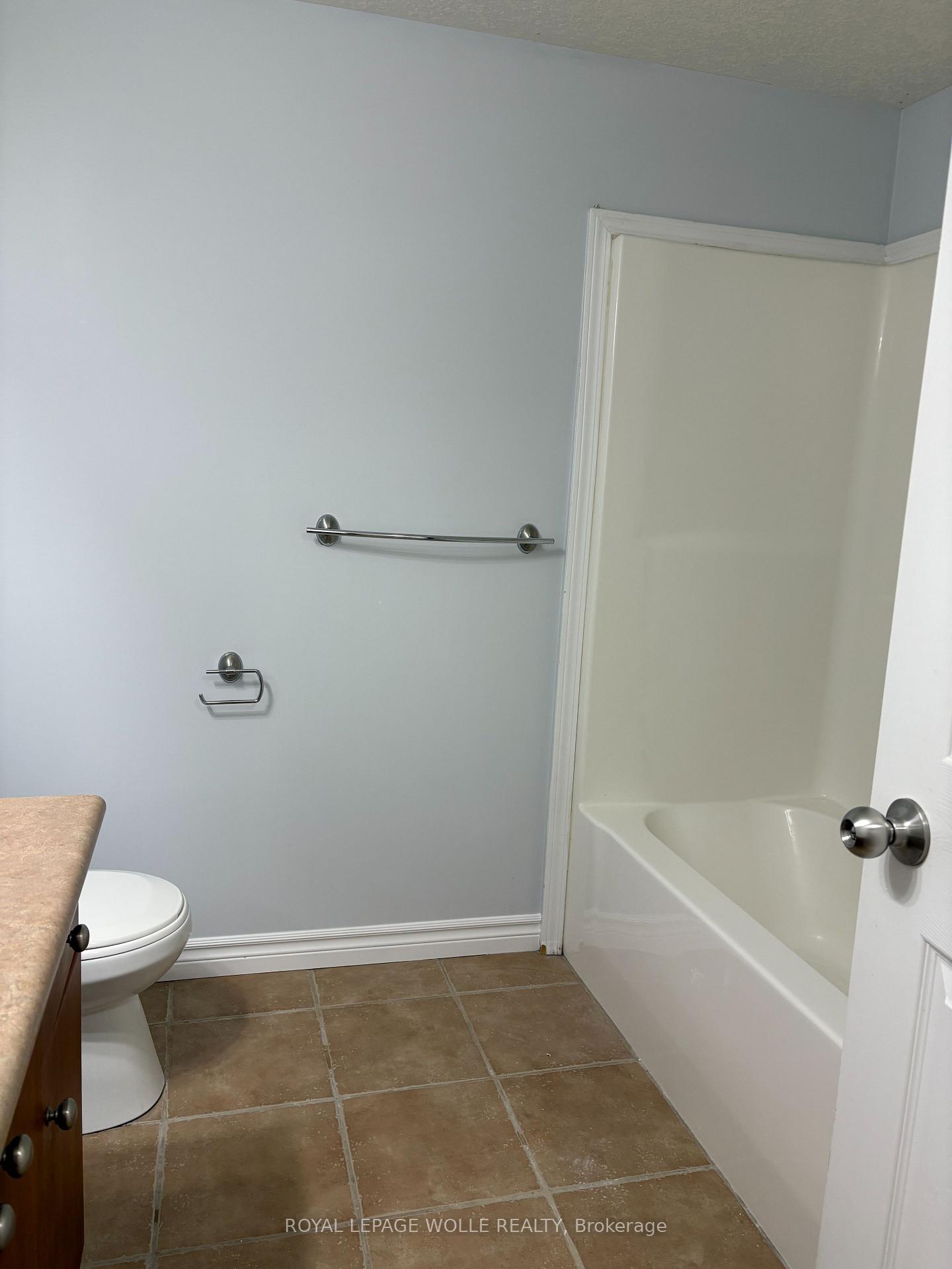 Photo 12 of Unit 8C, 50 Howe Drive, Kitchener, Forest Hill — HOMEH