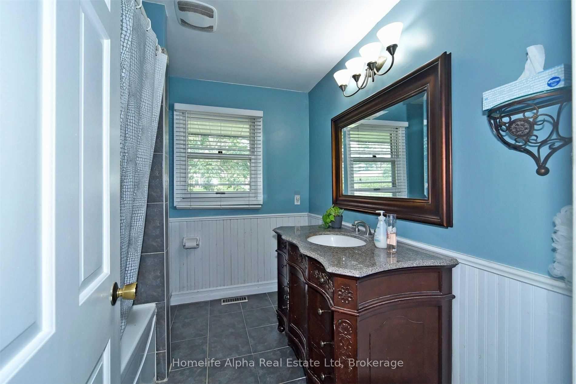 Photo 8 of 607 Bickle Drive, Oshawa, Northwood — HOMEH