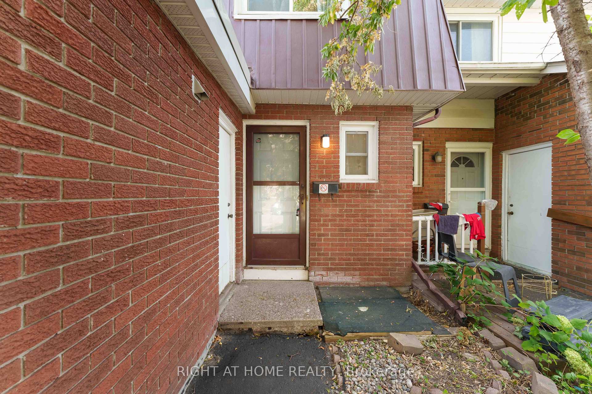 Photo 32 of Unit 207, 980 Gulf Place, Ottawa, Carson Meadows — HOMEH