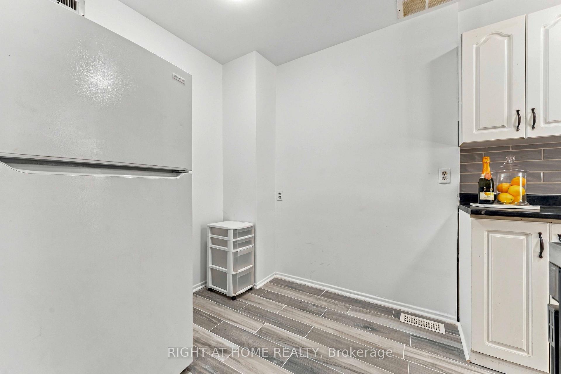 Photo 38 of Unit 207, 980 Gulf Place, Ottawa, Carson Meadows — HOMEH