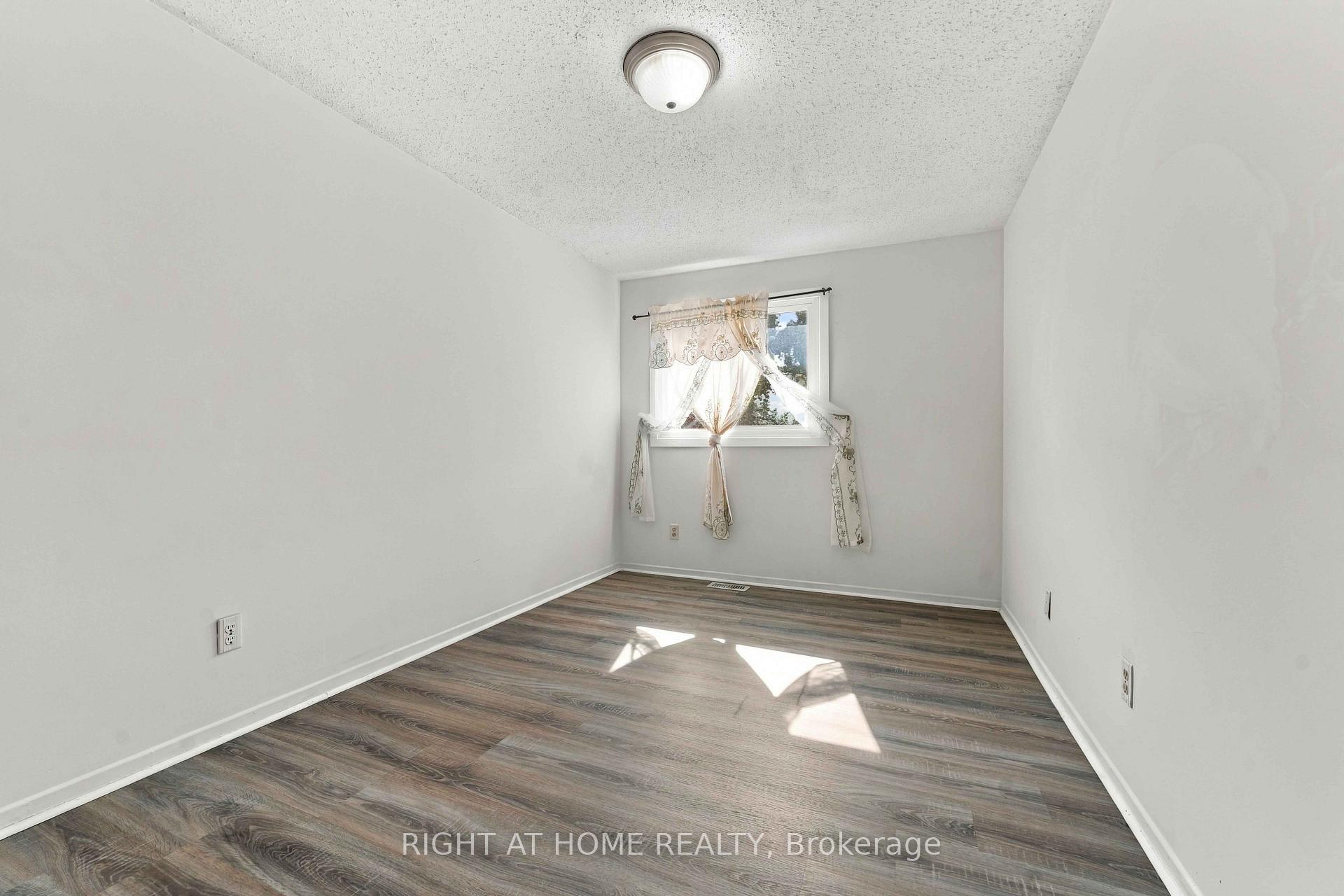 Photo 46 of Unit 207, 980 Gulf Place, Ottawa, Carson Meadows — HOMEH