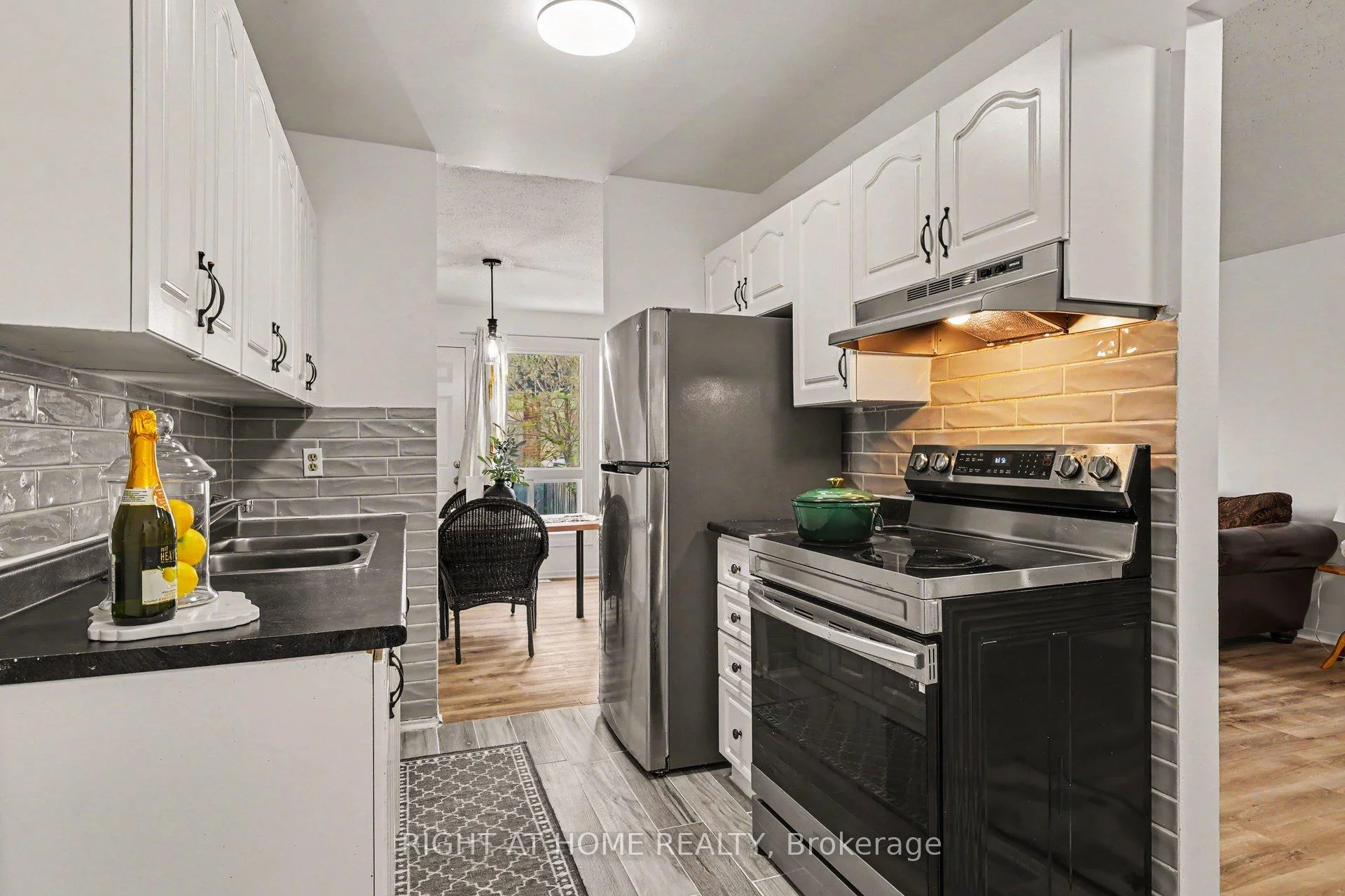 Photo 15 of Unit 207, 980 Gulf Place, Ottawa, Carson Meadows — HOMEH