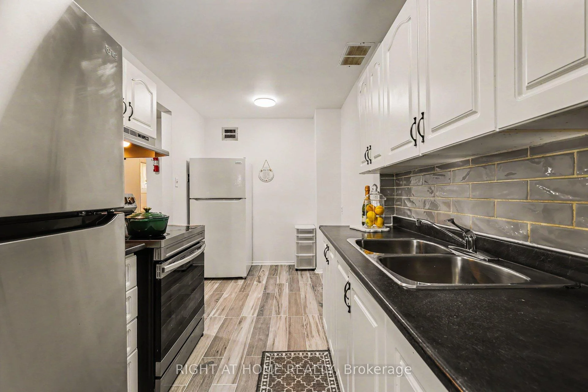 Photo 16 of Unit 207, 980 Gulf Place, Ottawa, Carson Meadows — HOMEH