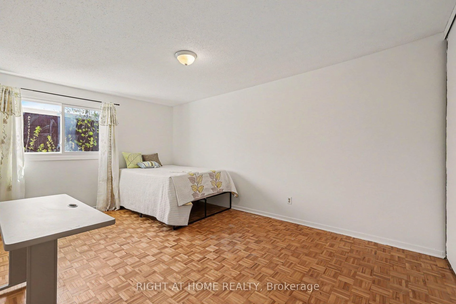 Photo 26 of Unit 207, 980 Gulf Place, Ottawa, Carson Meadows — HOMEH