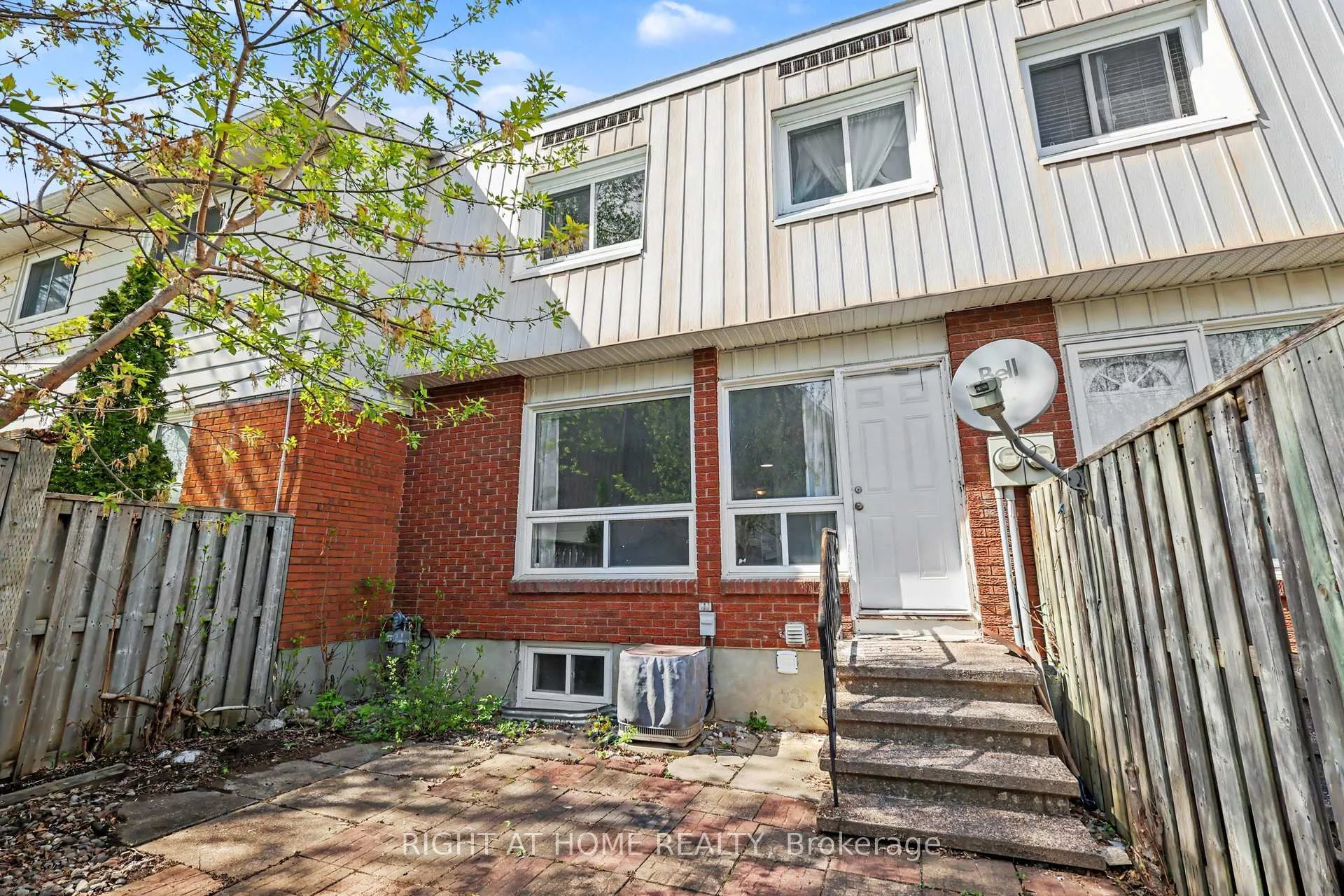Photo 29 of Unit 207, 980 Gulf Place, Ottawa, Carson Meadows — HOMEH