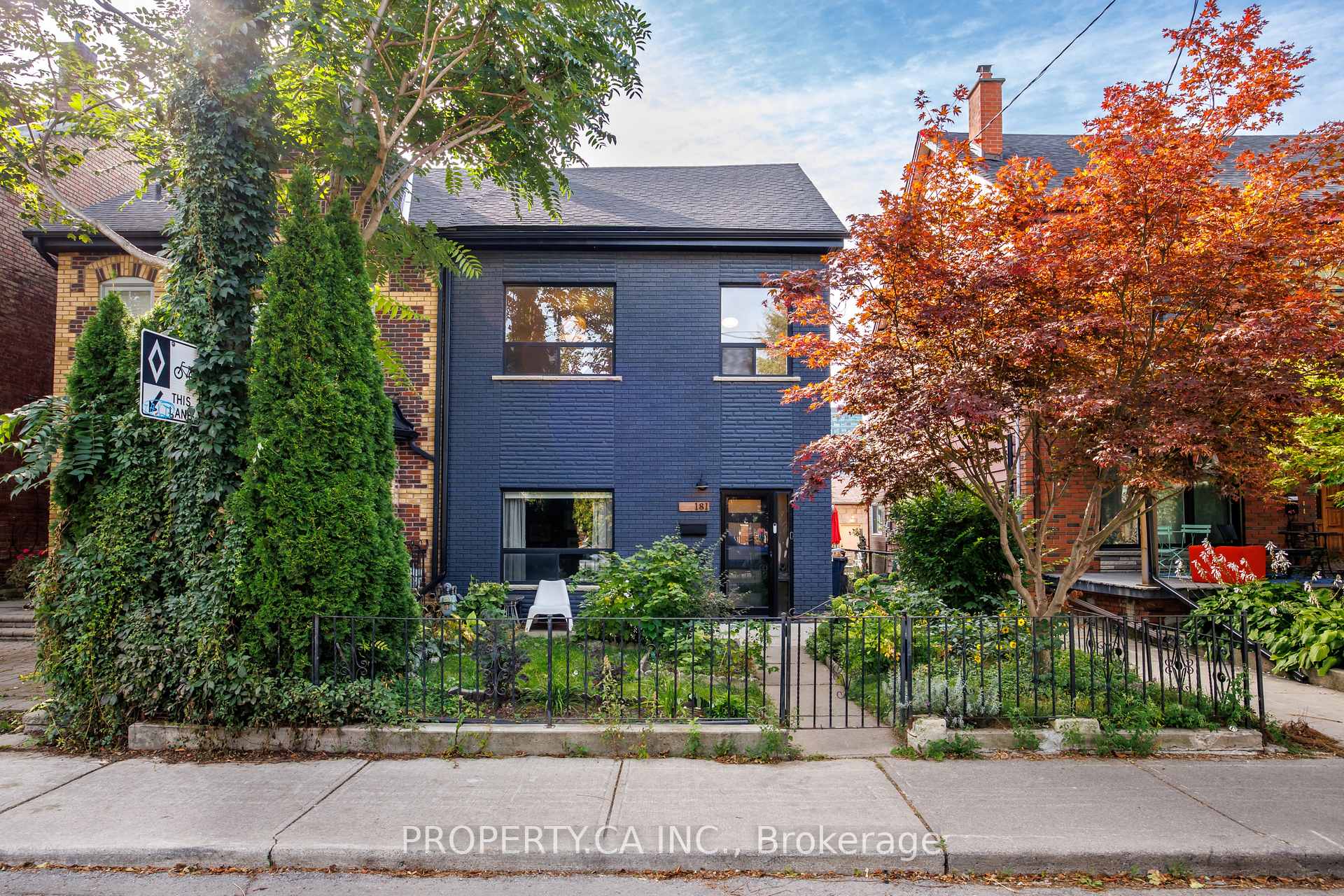Photo 1 of Unit Upper, 181 Argyle Street, Toronto, Little Portugal — HOMEH