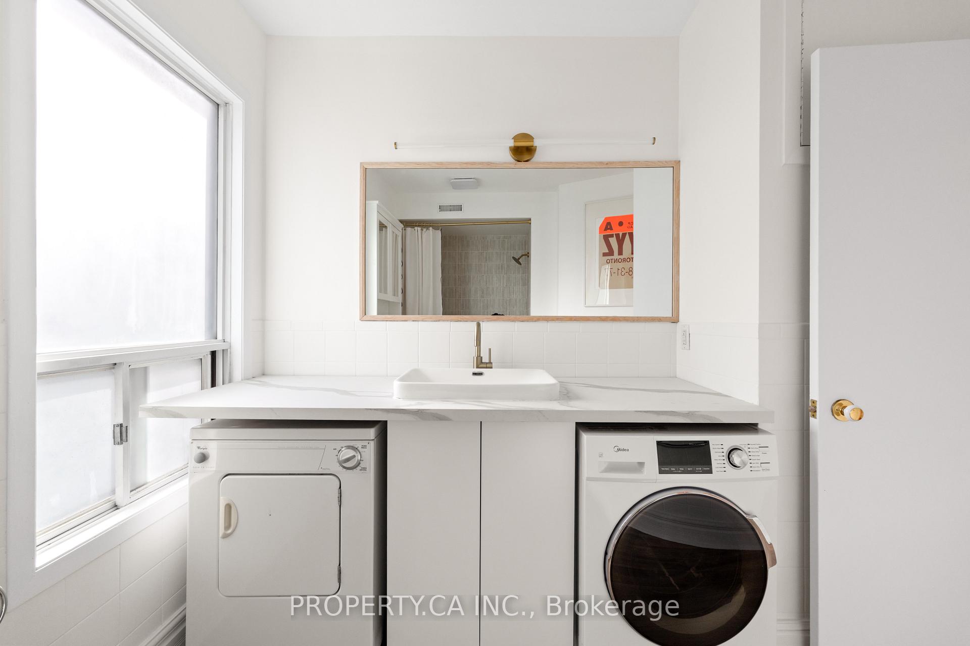 Photo 12 of Unit Upper, 181 Argyle Street, Toronto, Little Portugal — HOMEH