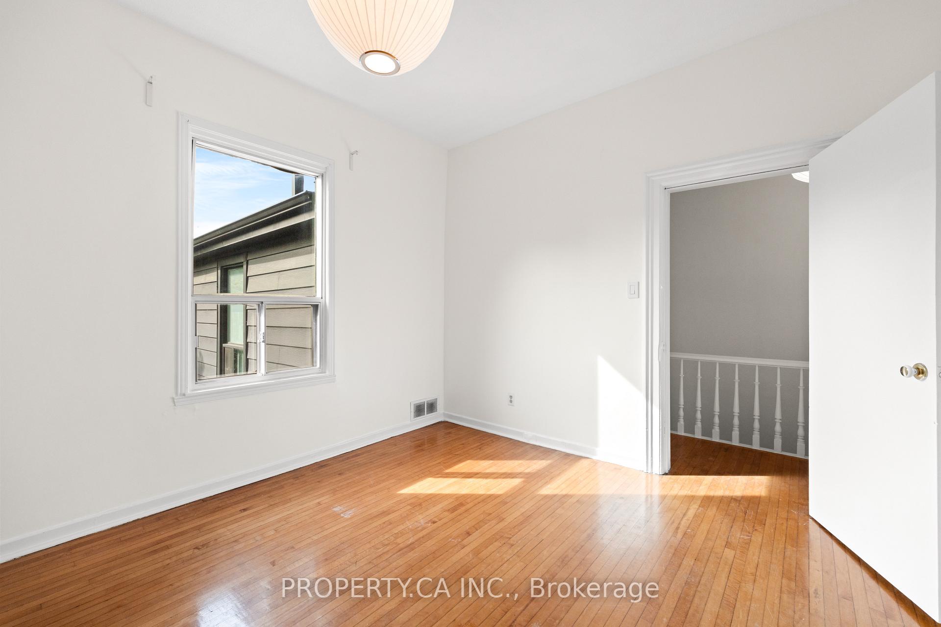 Photo 20 of Unit Upper, 181 Argyle Street, Toronto, Little Portugal — HOMEH