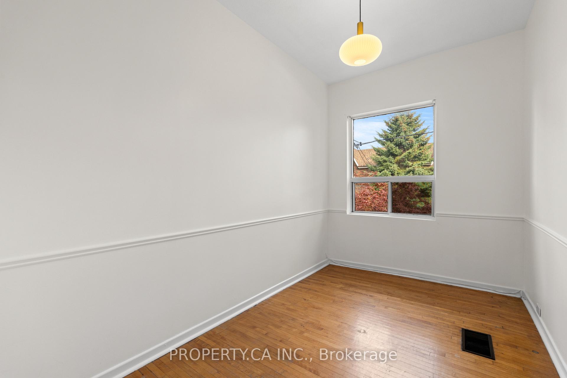 Photo 23 of Unit Upper, 181 Argyle Street, Toronto, Little Portugal — HOMEH