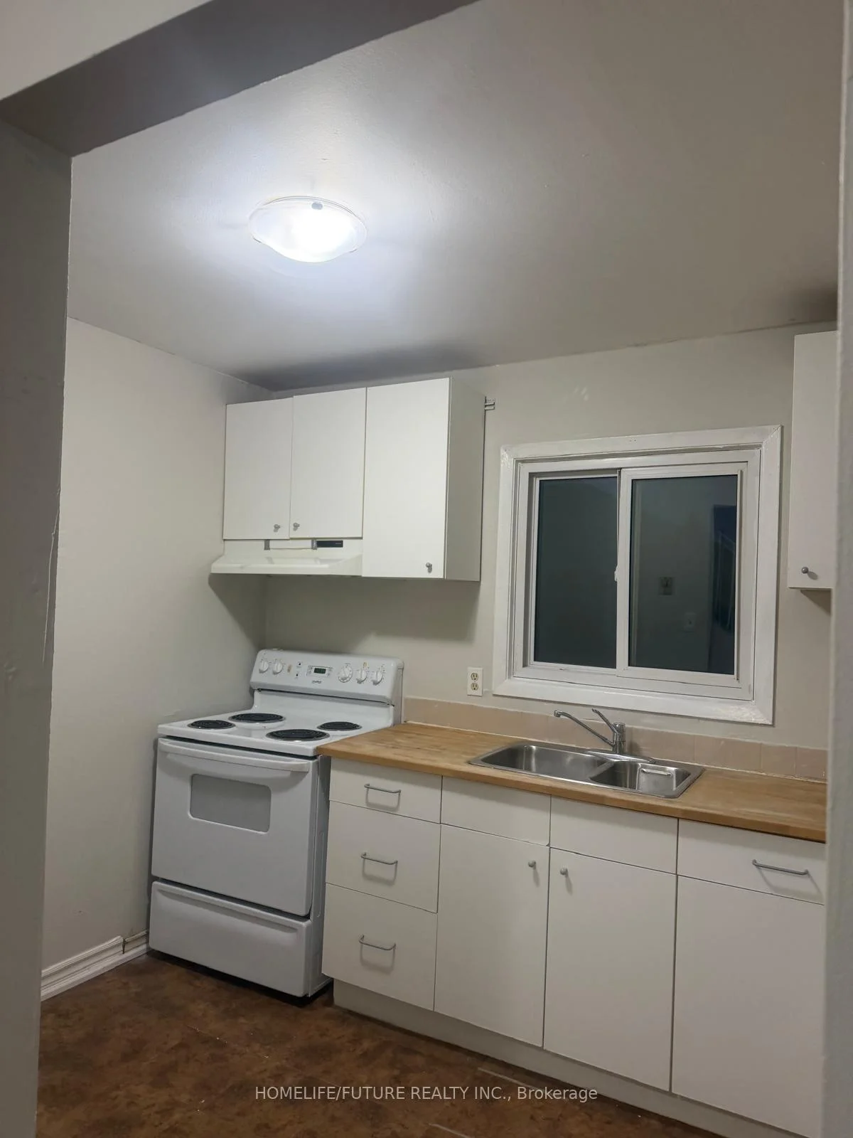 Photo 3 of Unit 2, 255 Porter Street, Oshawa, Lakeview — HOMEH