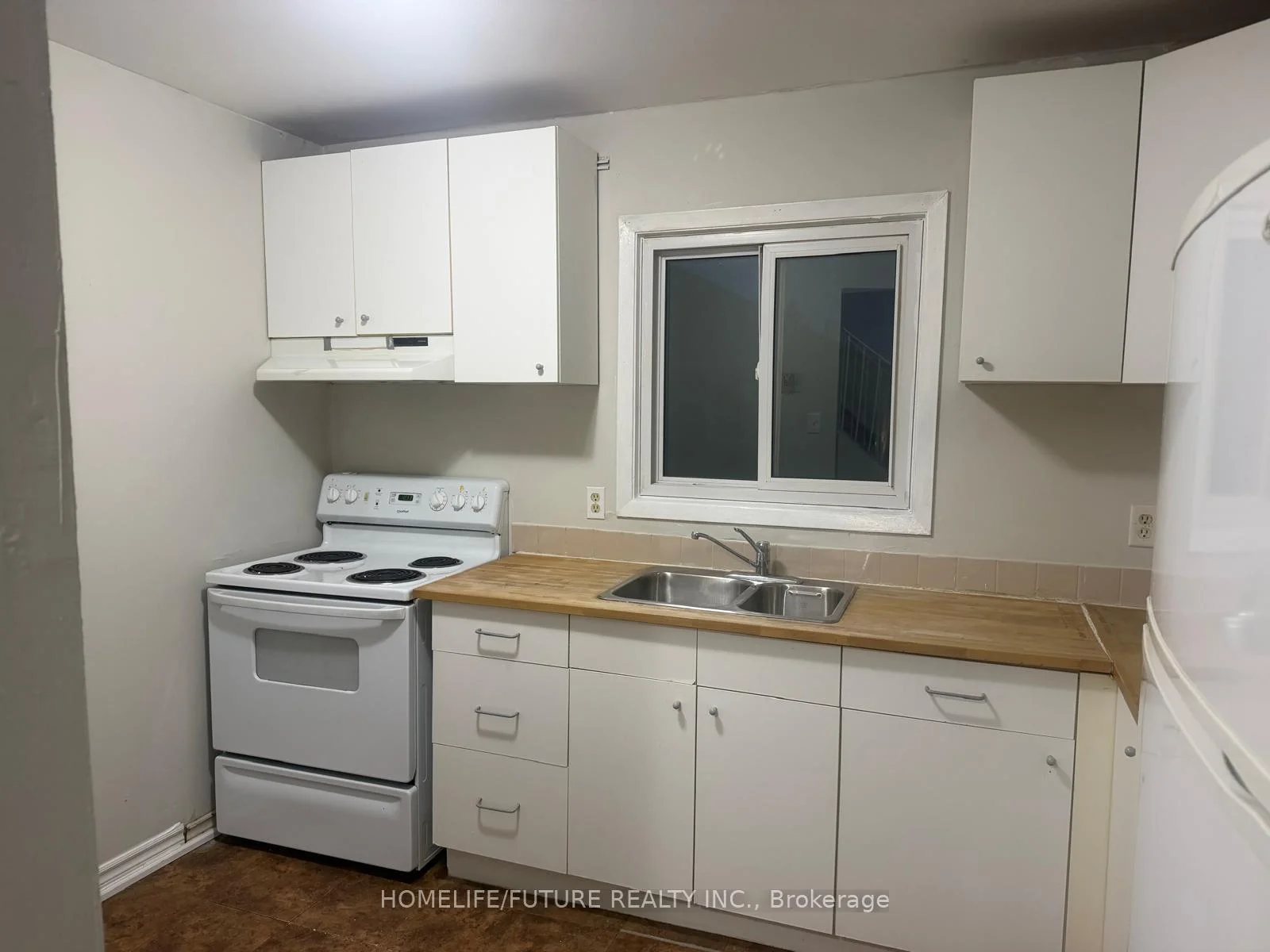 Photo 4 of Unit 2, 255 Porter Street, Oshawa, Lakeview — HOMEH