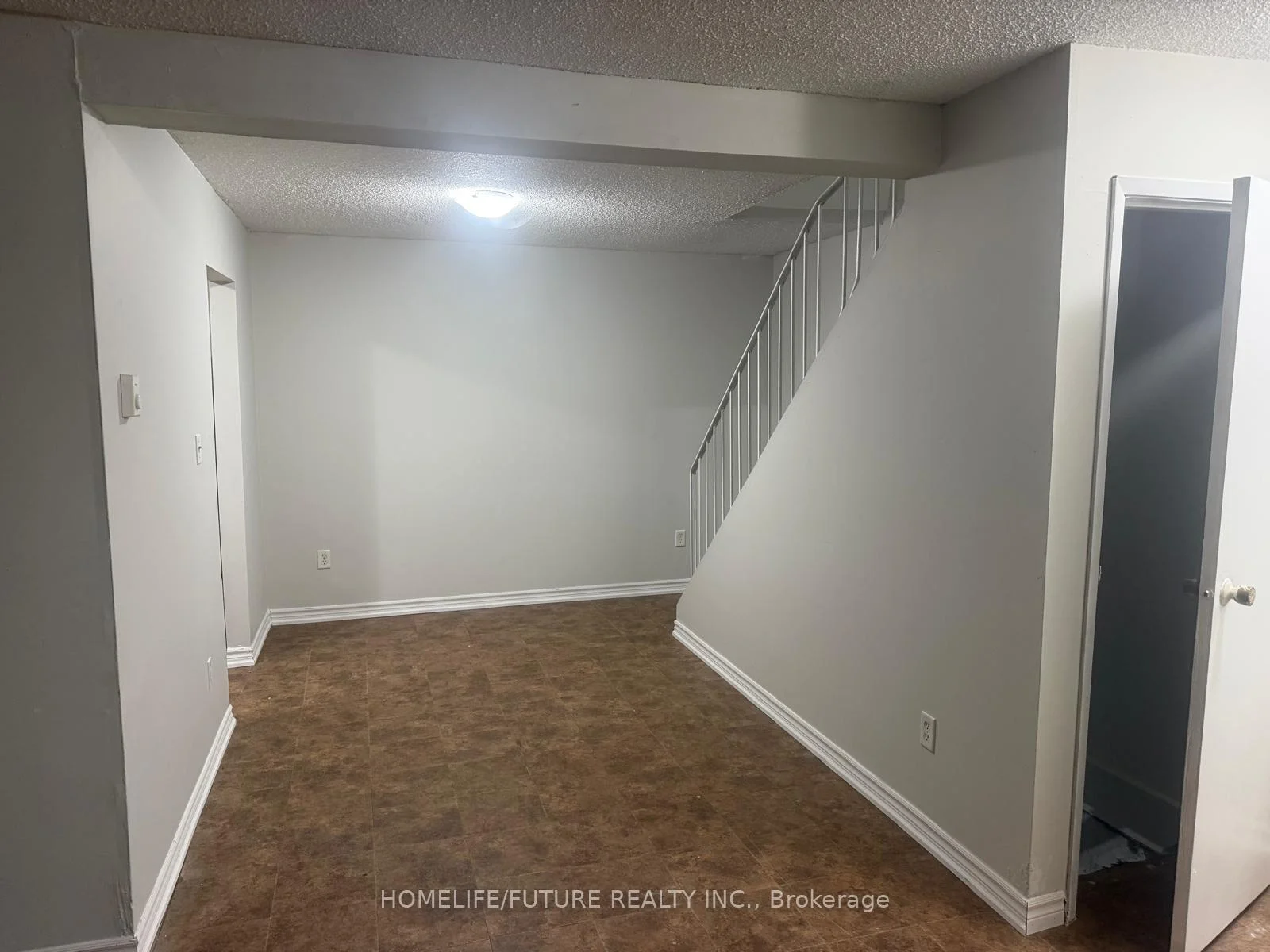 Photo 6 of Unit 2, 255 Porter Street, Oshawa, Lakeview — HOMEH