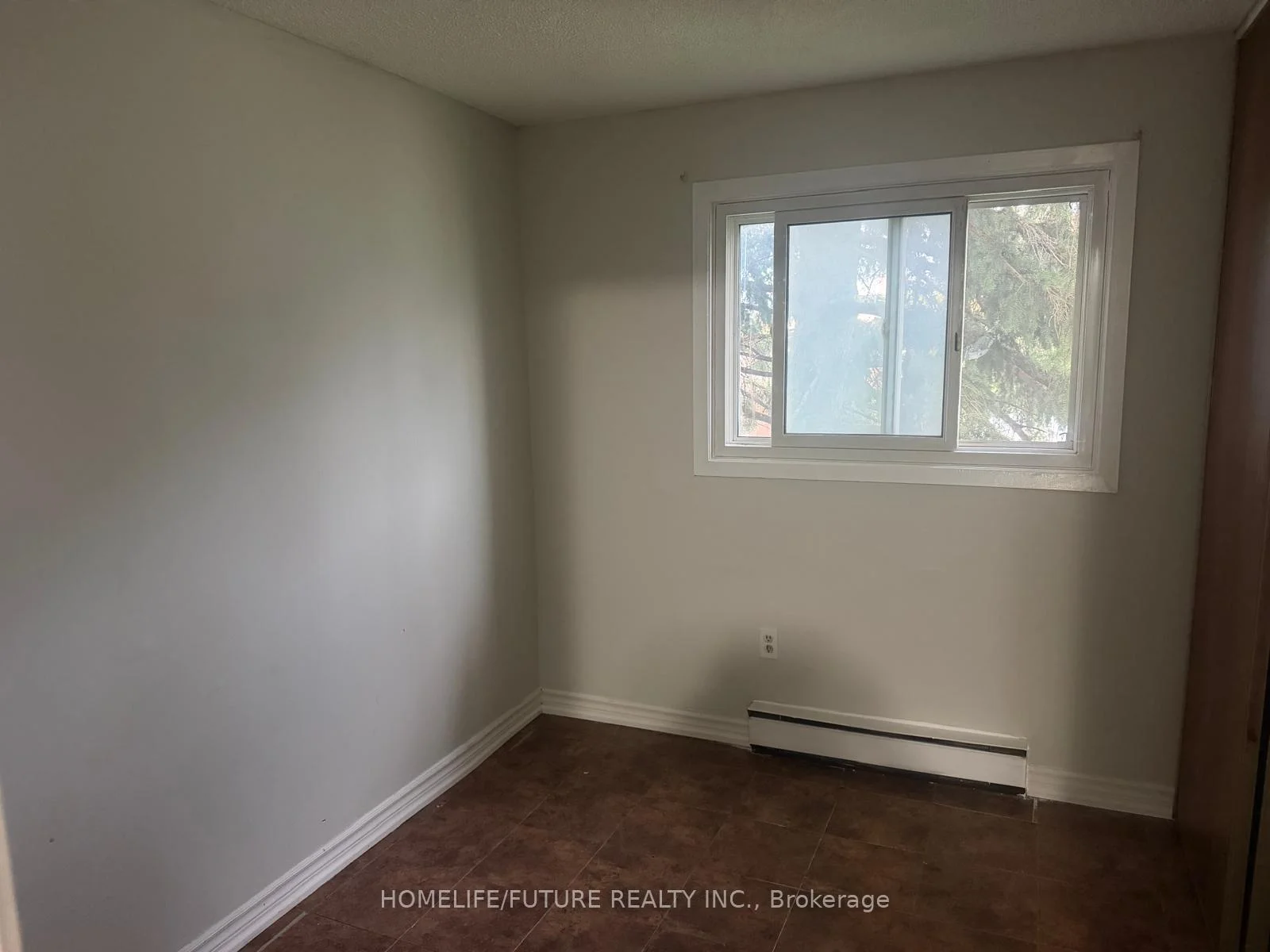 Photo 9 of Unit 2, 255 Porter Street, Oshawa, Lakeview — HOMEH