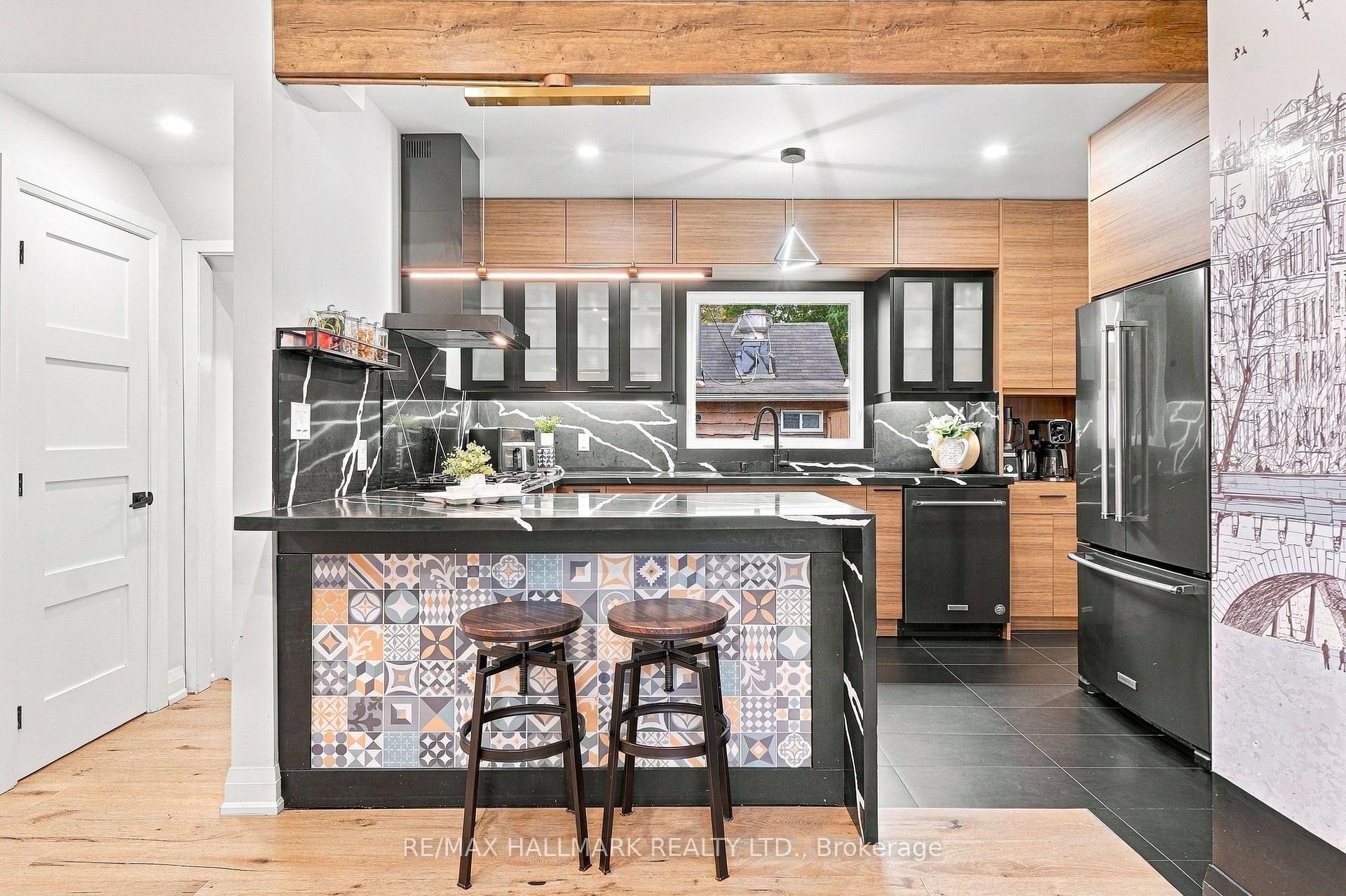 Photo 11 of 196 Wallace Street, Vaughan, Vaughan Grove — HOMEH