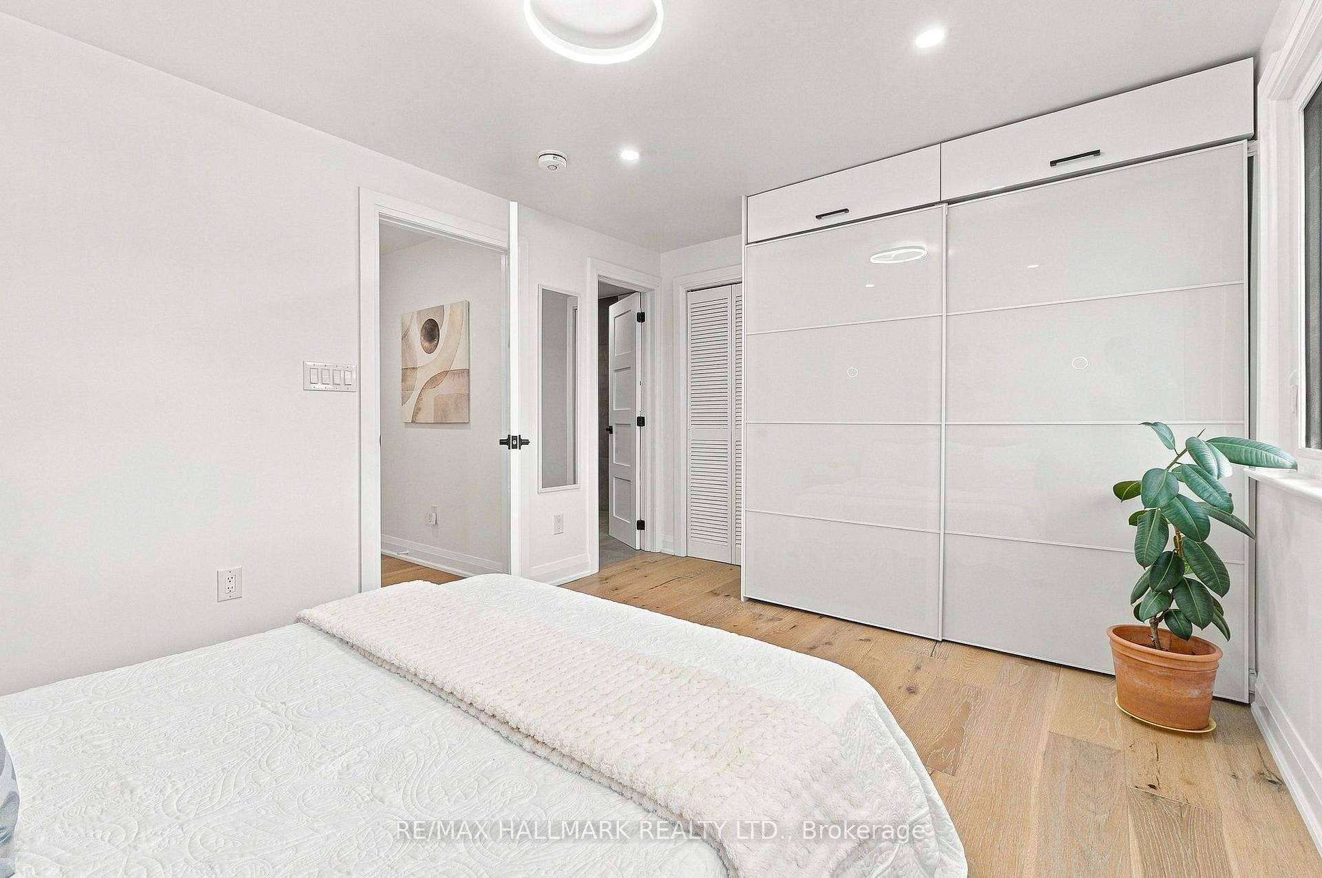 Photo 20 of 196 Wallace Street, Vaughan, Vaughan Grove — HOMEH