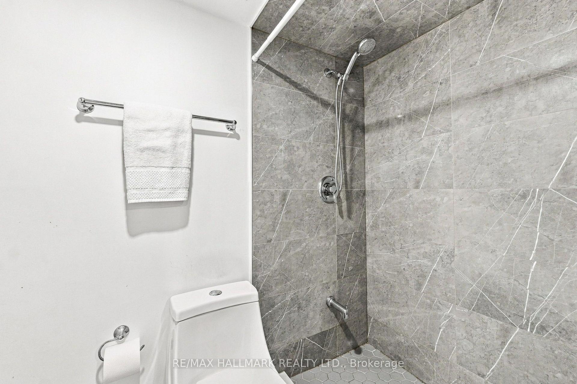 Photo 30 of 196 Wallace Street, Vaughan, Vaughan Grove — HOMEH