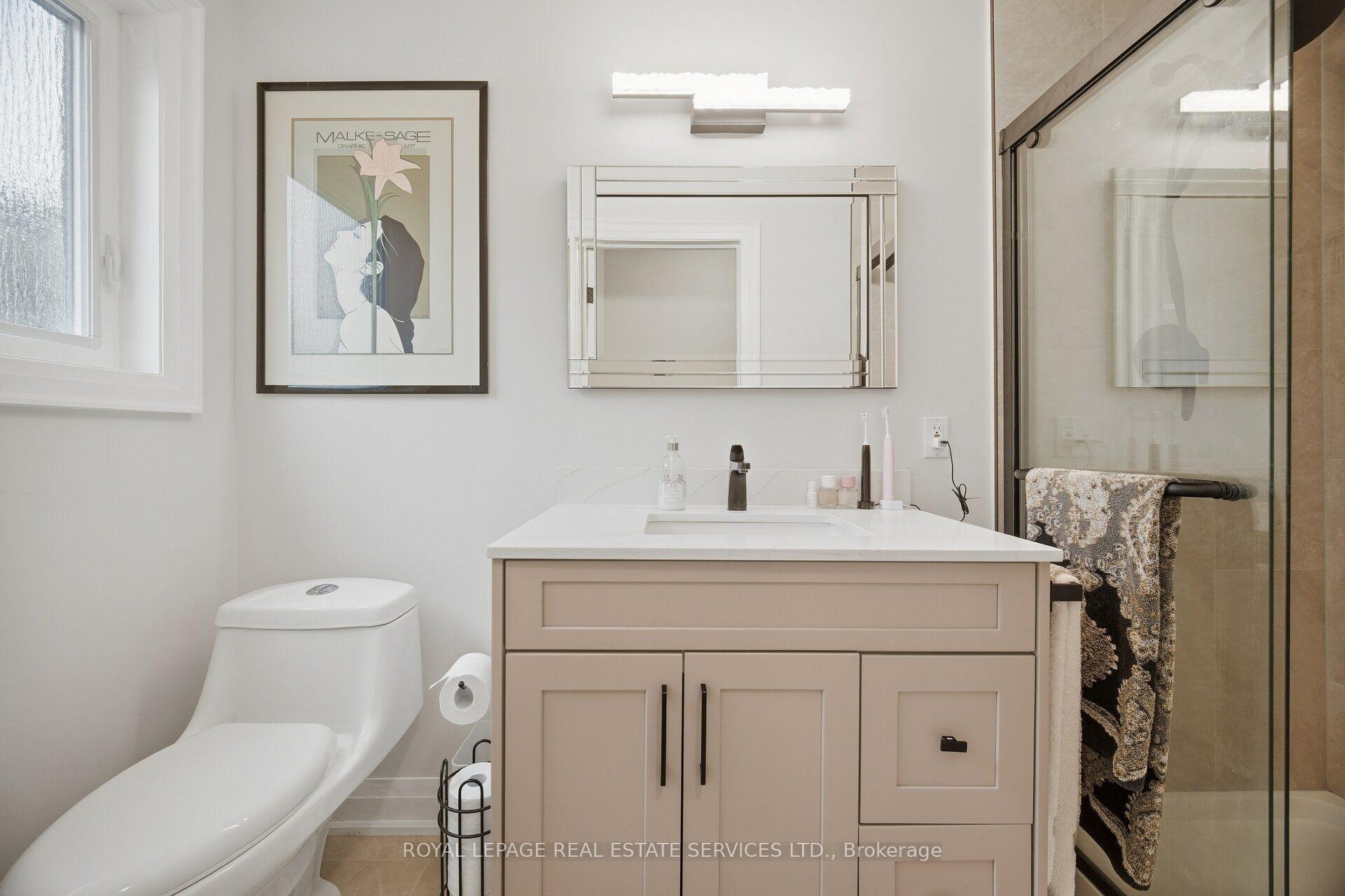 Photo 35 of 726 Netherton Crescent, Mississauga, Applewood — HOMEH