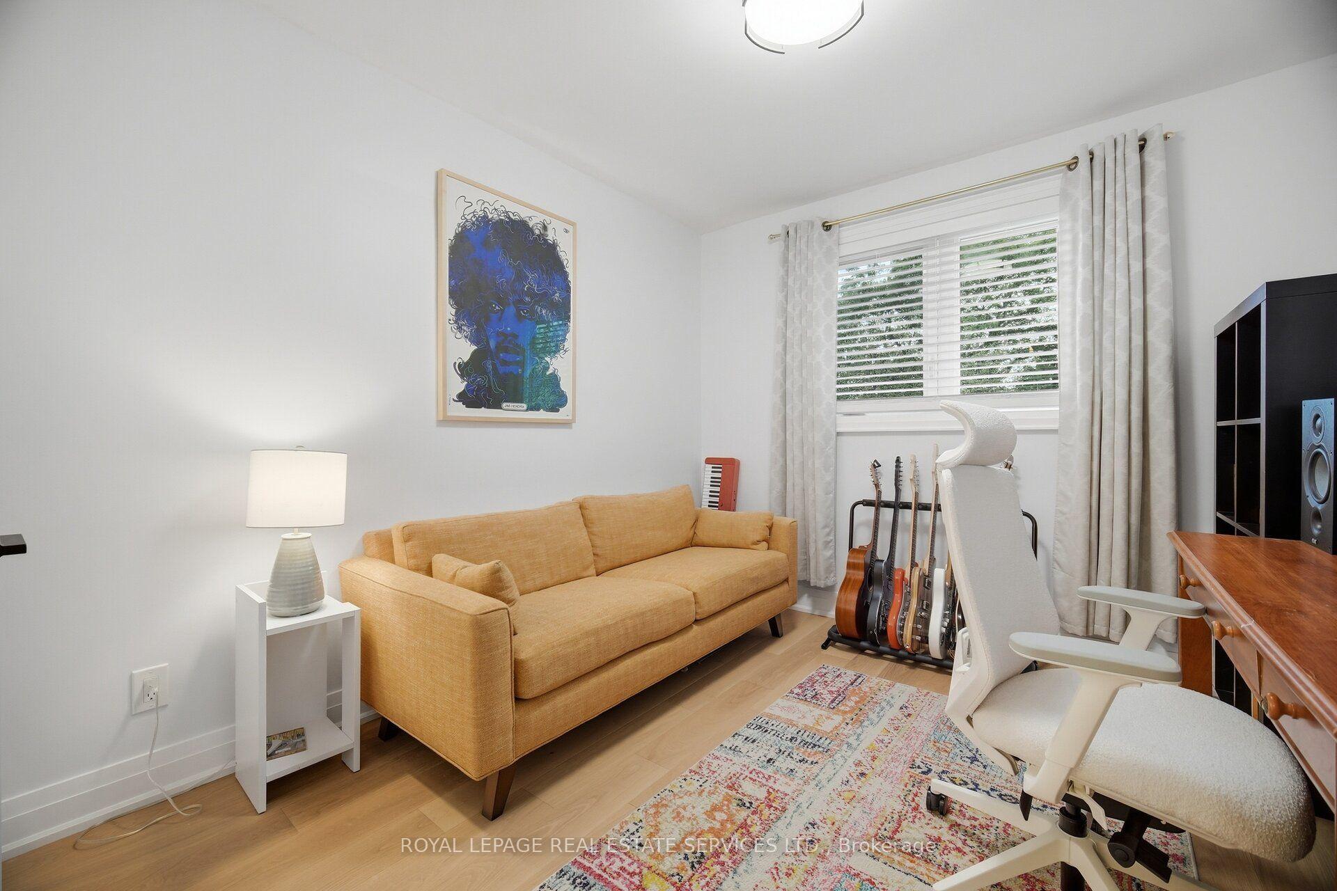 Photo 29 of 726 Netherton Crescent, Mississauga, Applewood — HOMEH