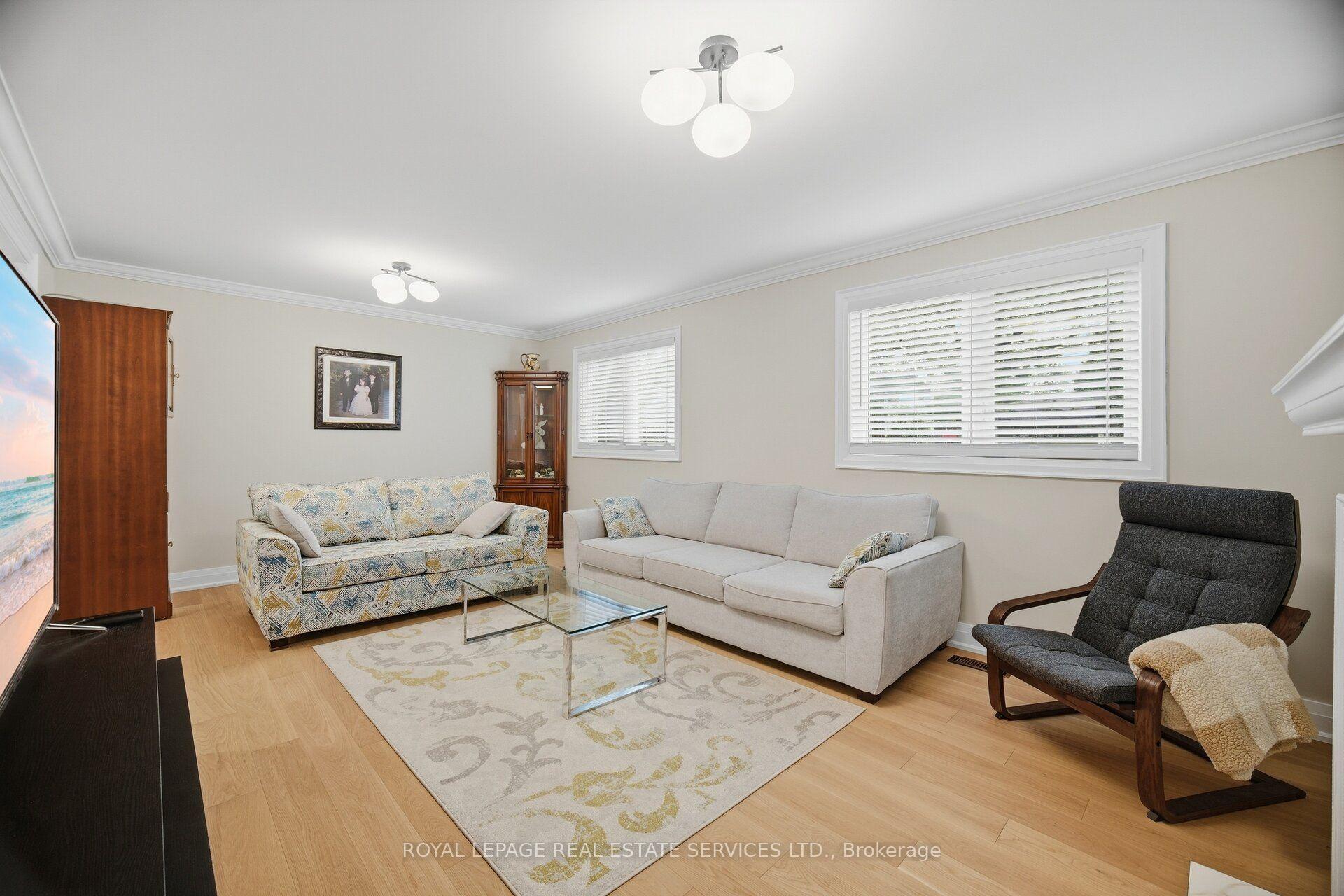 Photo 33 of 726 Netherton Crescent, Mississauga, Applewood — HOMEH
