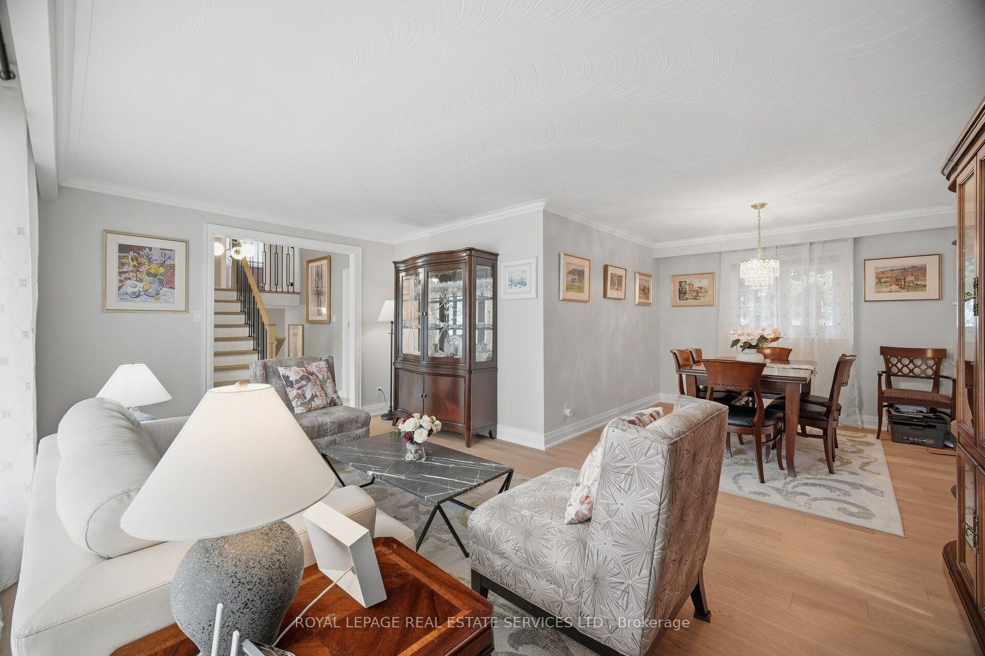 Photo 23 of 726 Netherton Crescent, Mississauga, Applewood — HOMEH