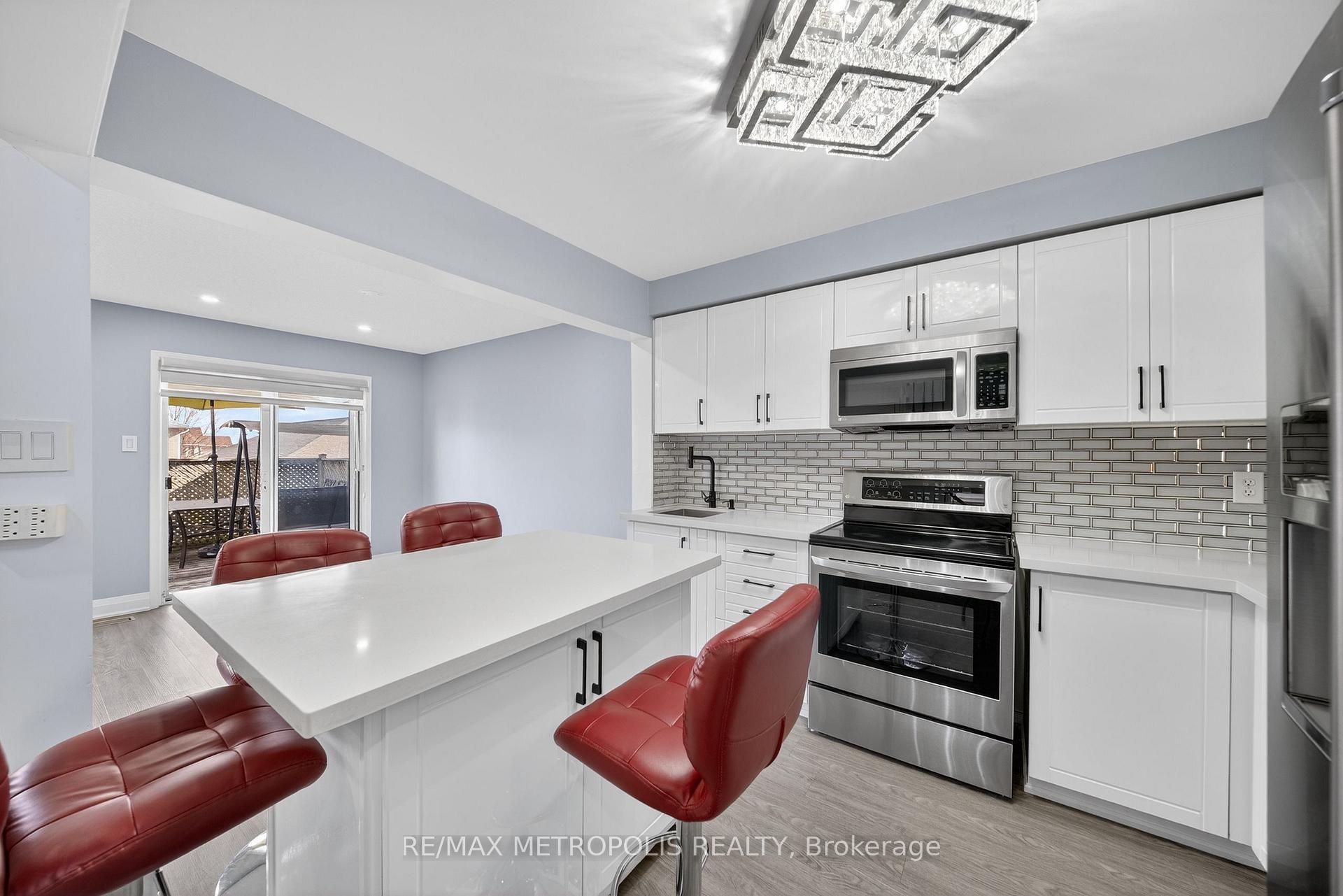 Photo 17 of 43 Tiller Trail, Brampton, Fletcher's Creek Village — HOMEH
