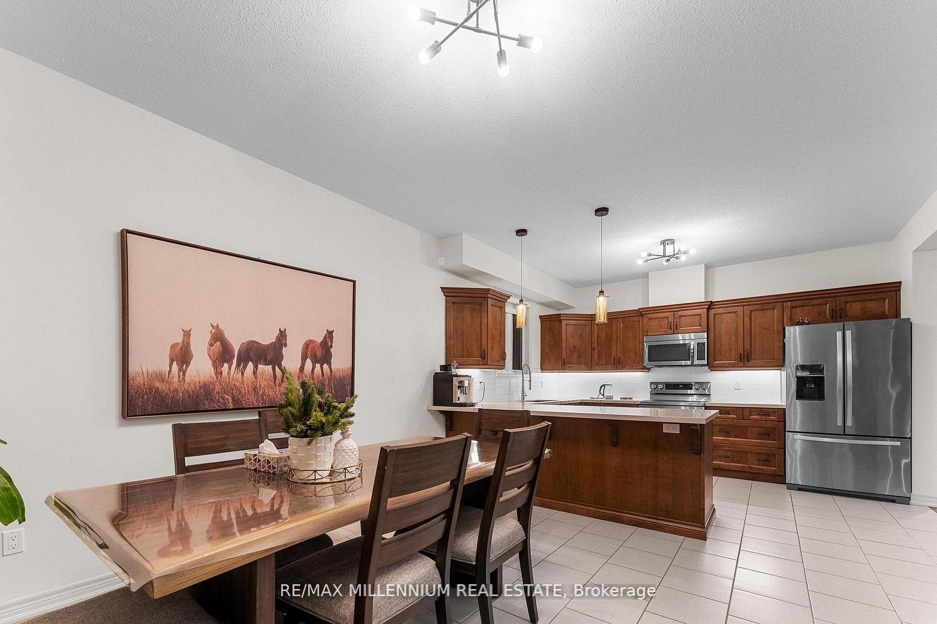 Photo 7 of 264 Patterson Street, New Tecumseth, Beeton — HOMEH