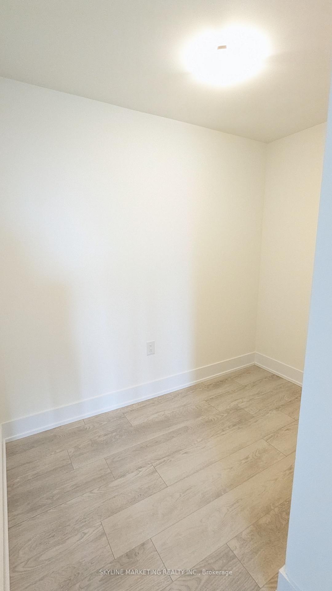 Photo 10 of Unit 244, 2450 Old Bronte Road, Oakville, Westmount — HOMEH