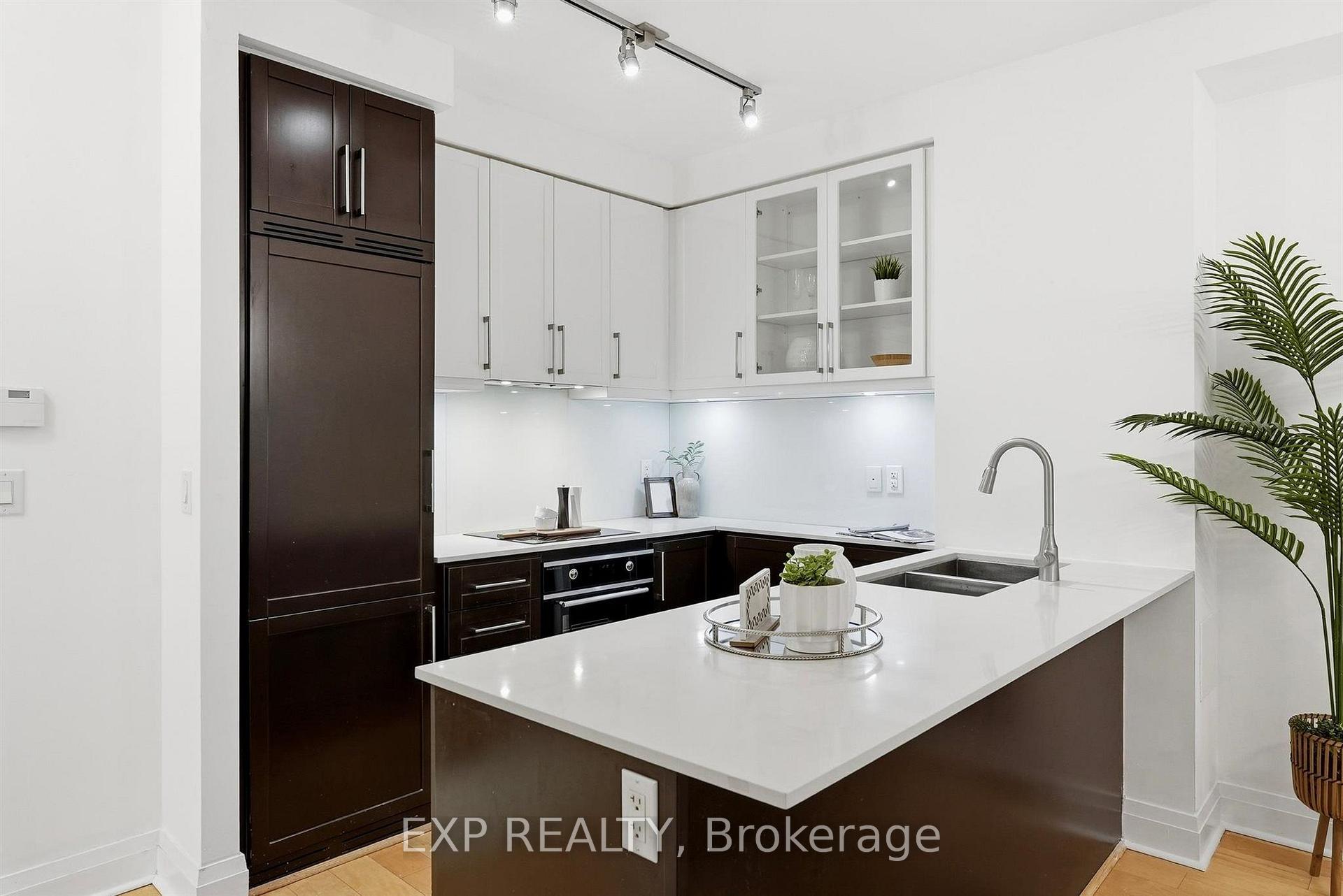 Photo 6 of Unit 213, 21 Clairtrell Road, North York, Willowdale East — HOMEH