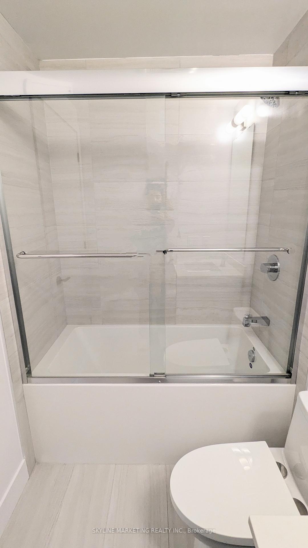 Photo 13 of Unit 733, 2450 Old Bronte Road, Oakville, Westmount — HOMEH