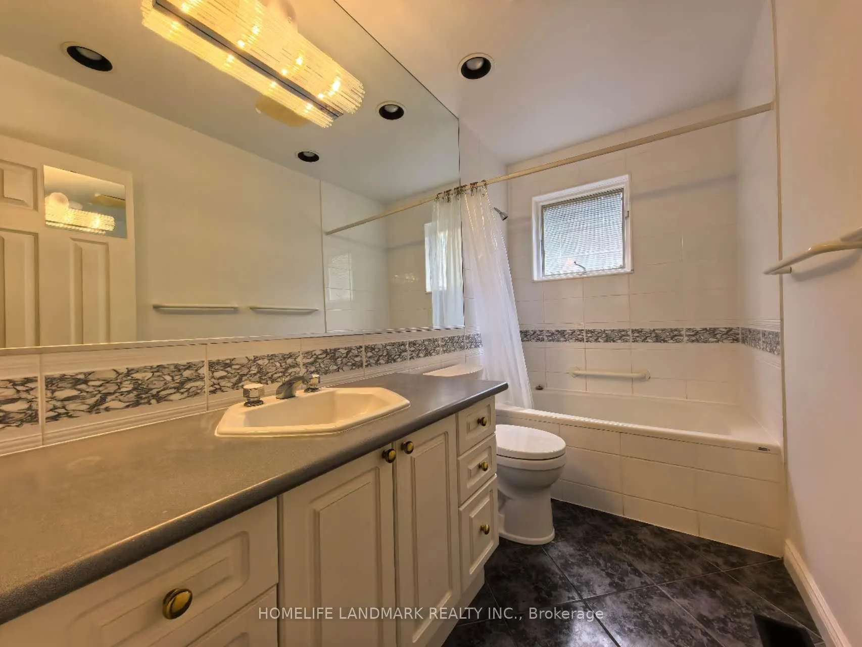 Photo 7 of 11 Drakefield Rd Drakefield Road, Markham, Bullock — HOMEH