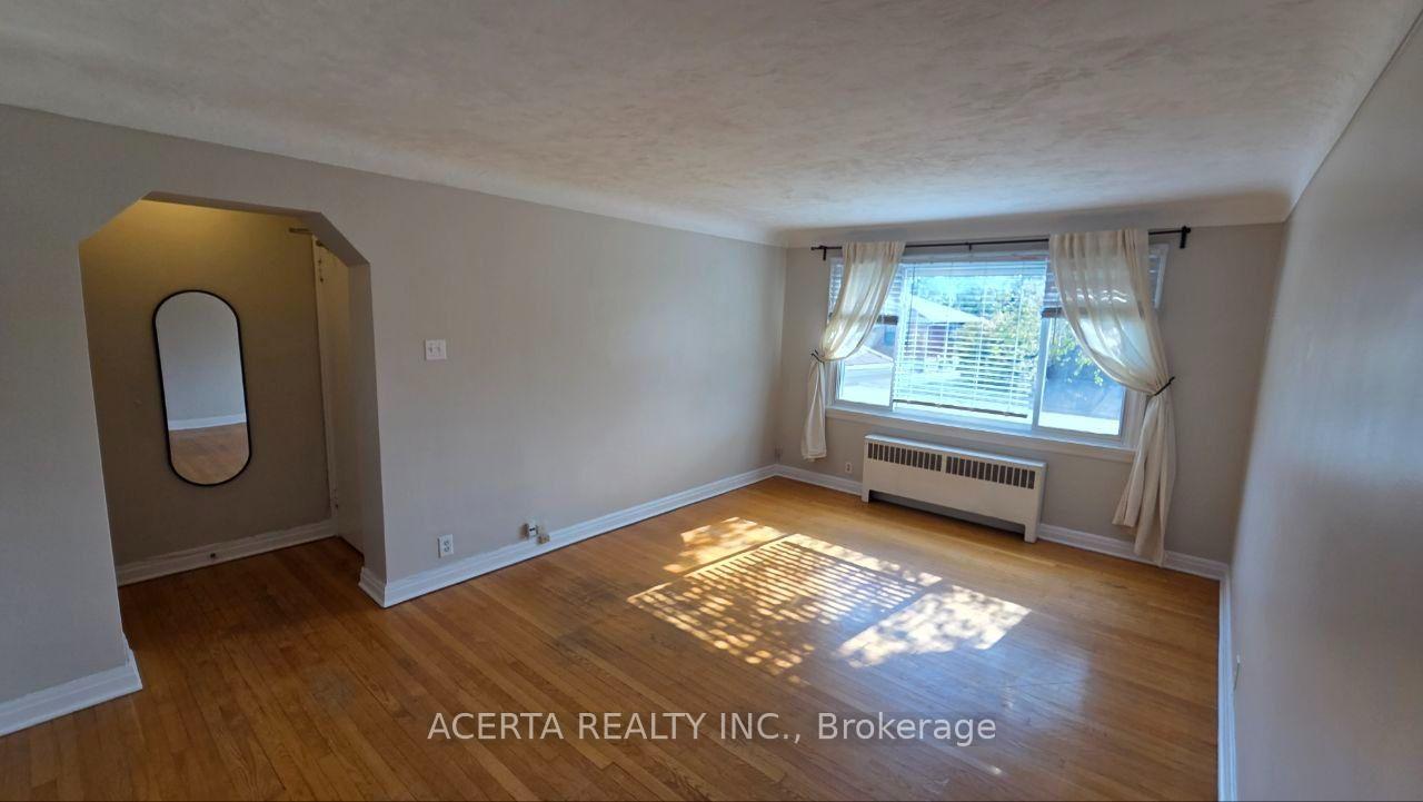 Photo 3 of Unit 3, 649 Cole Avenue S, Ottawa, Laurentianview — HOMEH