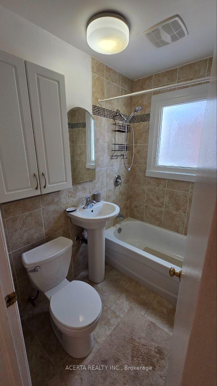 Photo 6 of Unit 3, 649 Cole Avenue S, Ottawa, Laurentianview — HOMEH