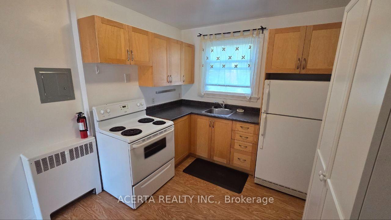 Photo 8 of Unit 3, 649 Cole Avenue S, Ottawa, Laurentianview — HOMEH