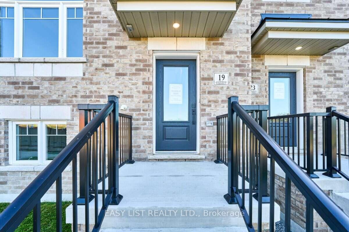 Photo 3 of 19 Addyman Crescent, Clarington, Newcastle — HOMEH