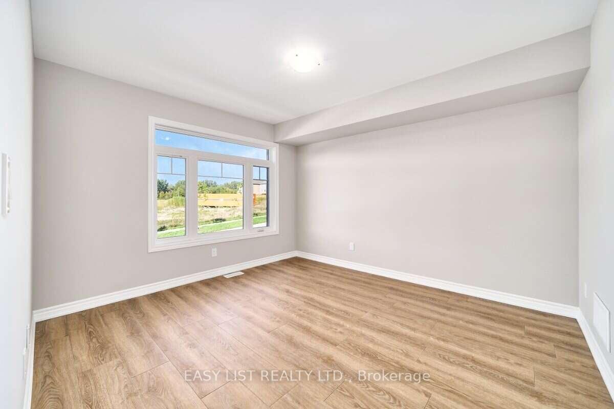 Photo 12 of 19 Addyman Crescent, Clarington, Newcastle — HOMEH