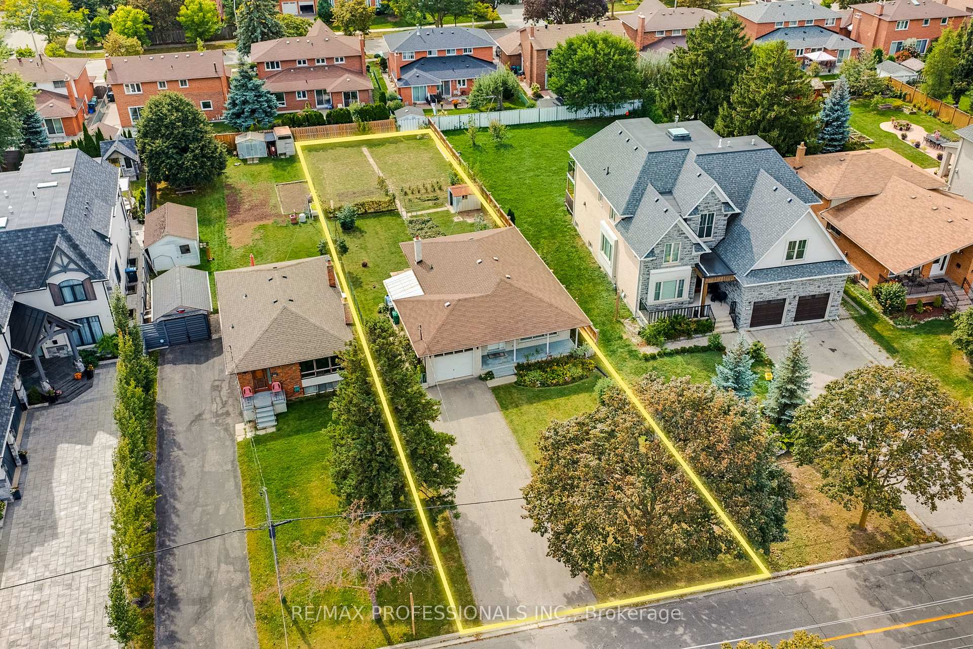 Photo 1 of 4038 Wilcox Road, Mississauga, Rathwood — HOMEH