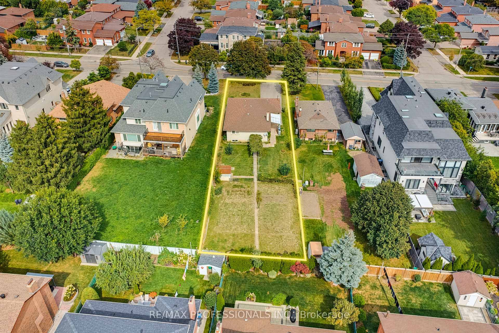 Photo 2 of 4038 Wilcox Road, Mississauga, Rathwood — HOMEH