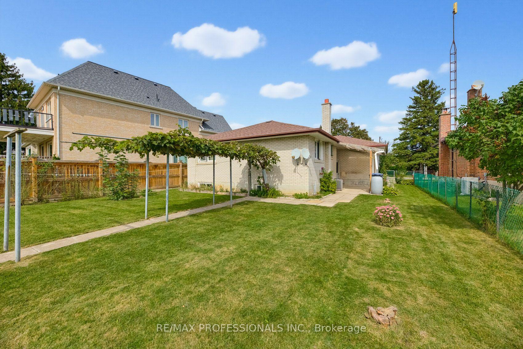 Photo 15 of 4038 Wilcox Road, Mississauga, Rathwood — HOMEH