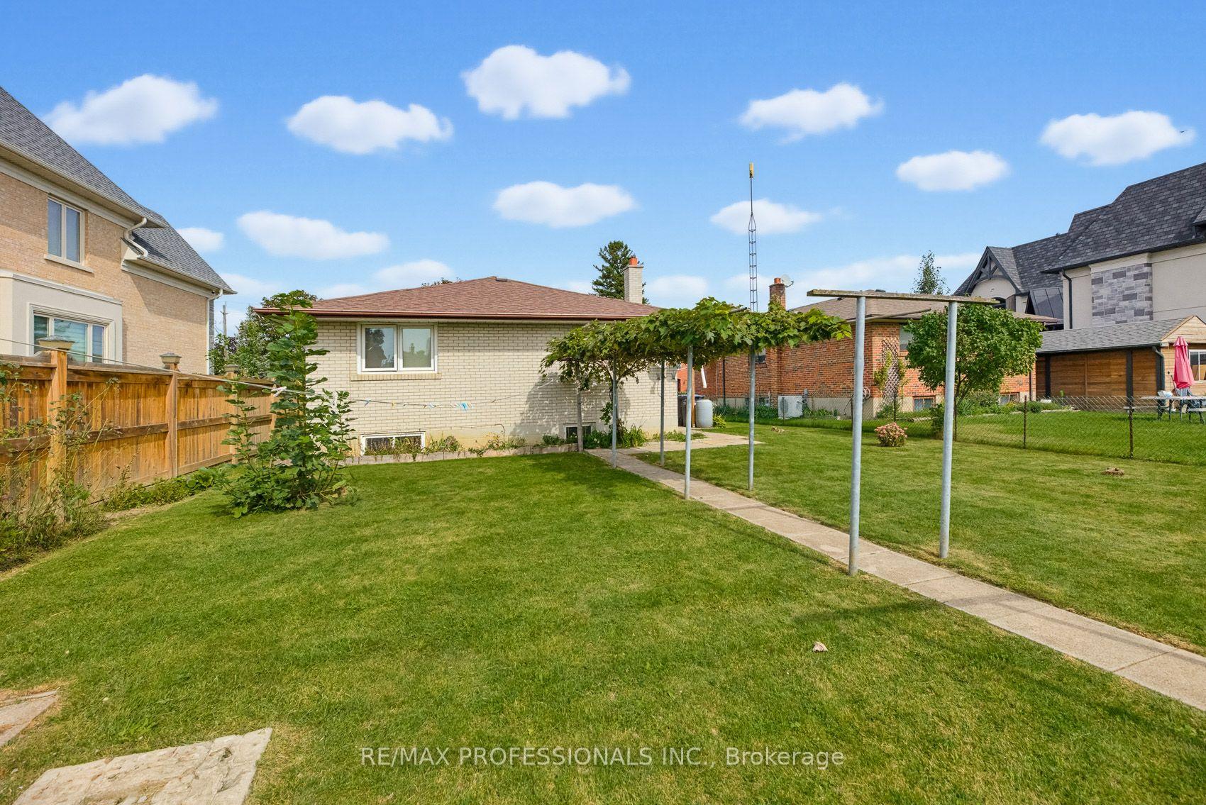 Photo 16 of 4038 Wilcox Road, Mississauga, Rathwood — HOMEH