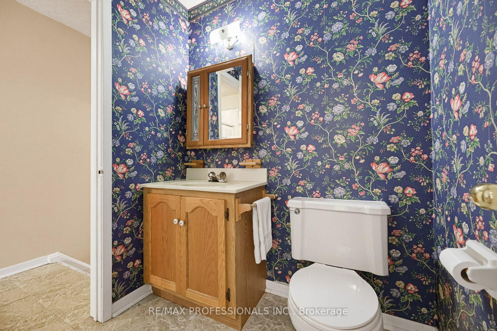 Photo 9 of 7540 Darcel Avenue, Mississauga, Malton — HOMEH