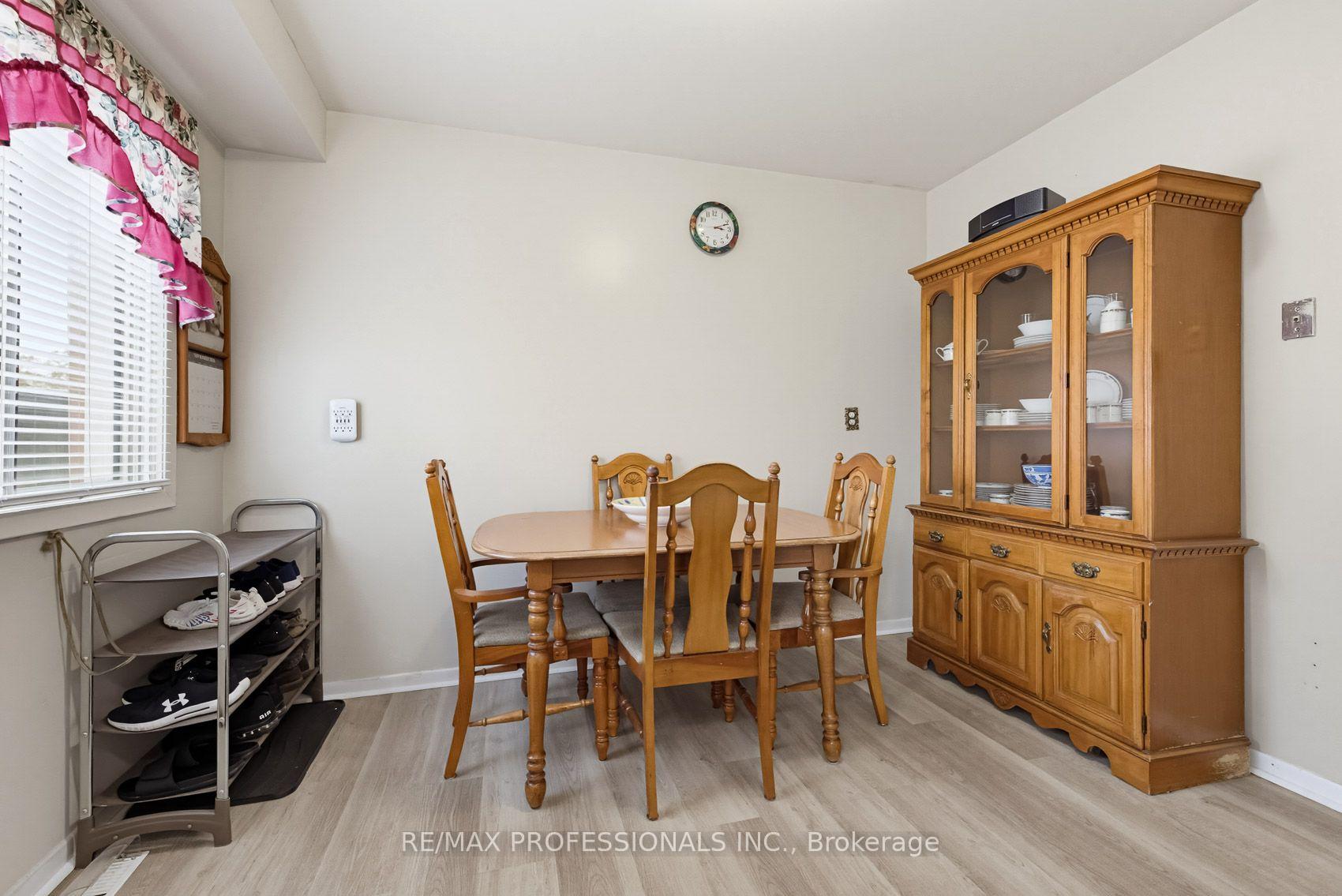 Photo 19 of 7540 Darcel Avenue, Mississauga, Malton — HOMEH