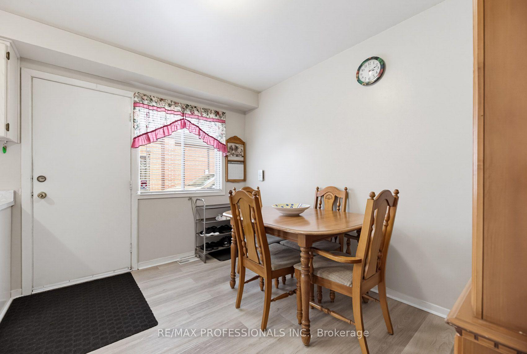Photo 20 of 7540 Darcel Avenue, Mississauga, Malton — HOMEH