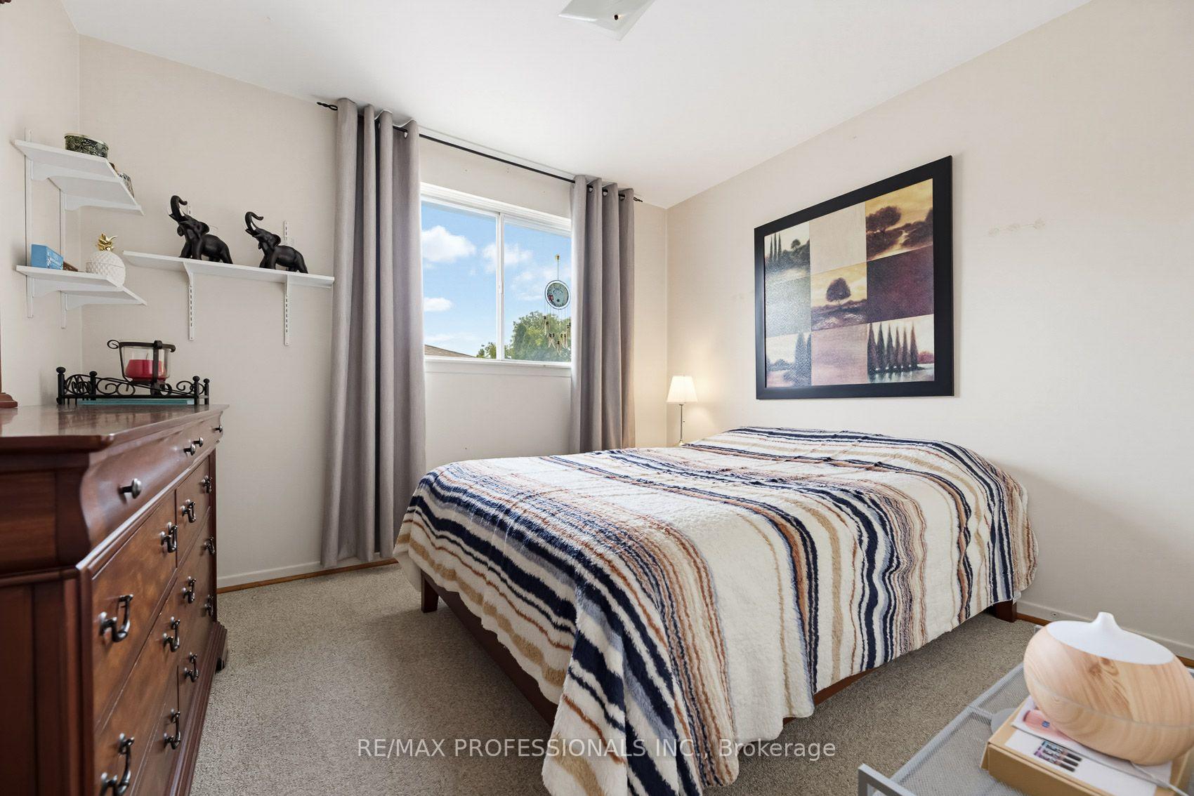 Photo 22 of 7540 Darcel Avenue, Mississauga, Malton — HOMEH