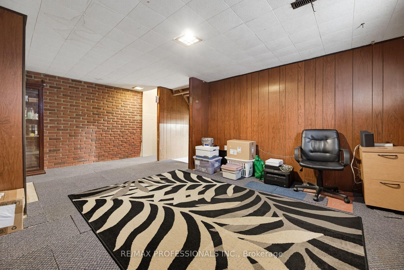 Photo 31 of 7540 Darcel Avenue, Mississauga, Malton — HOMEH